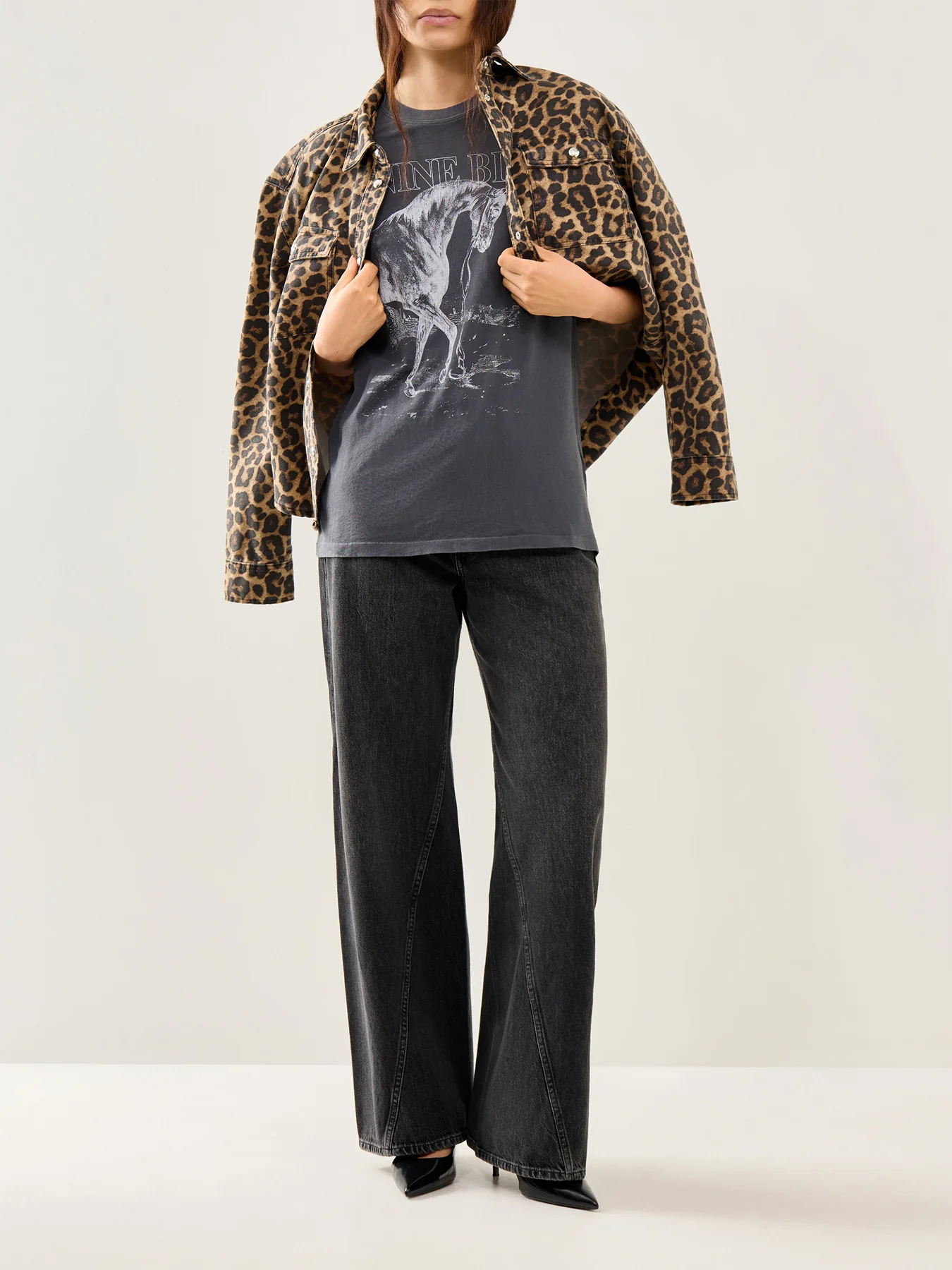 Lili Horse Graphic Tee Black - Image 2