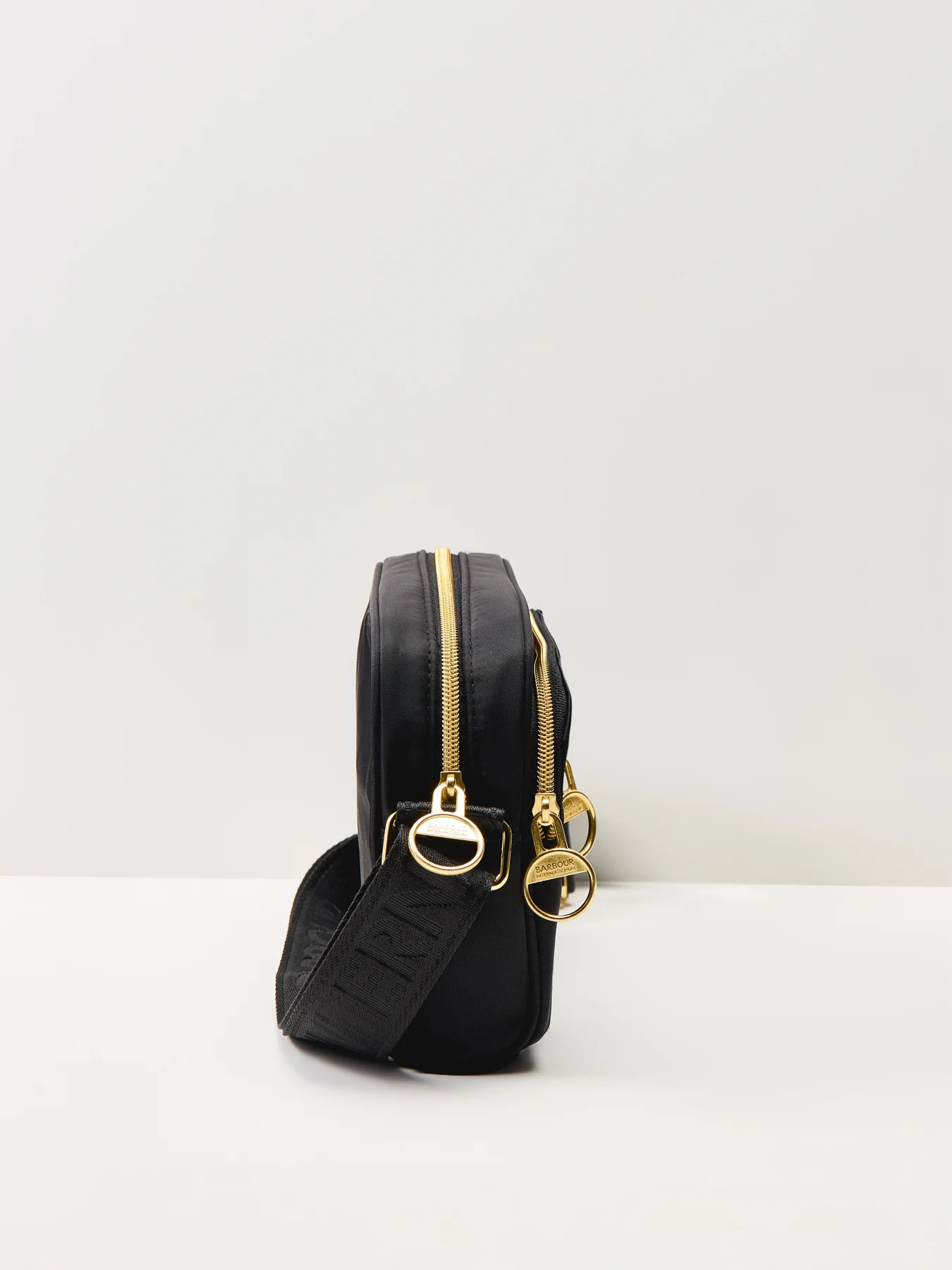 Qualify City Crossbody Bag Black - Image 4