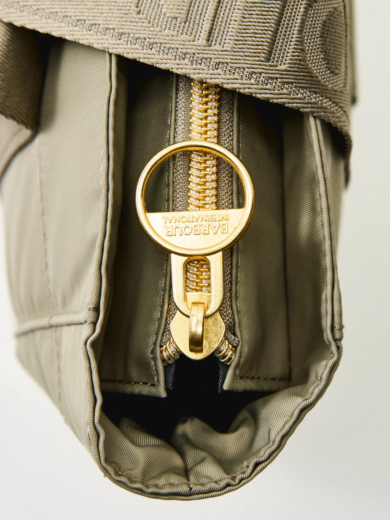 Qualify Tote Bag Khaki Green - Image 4