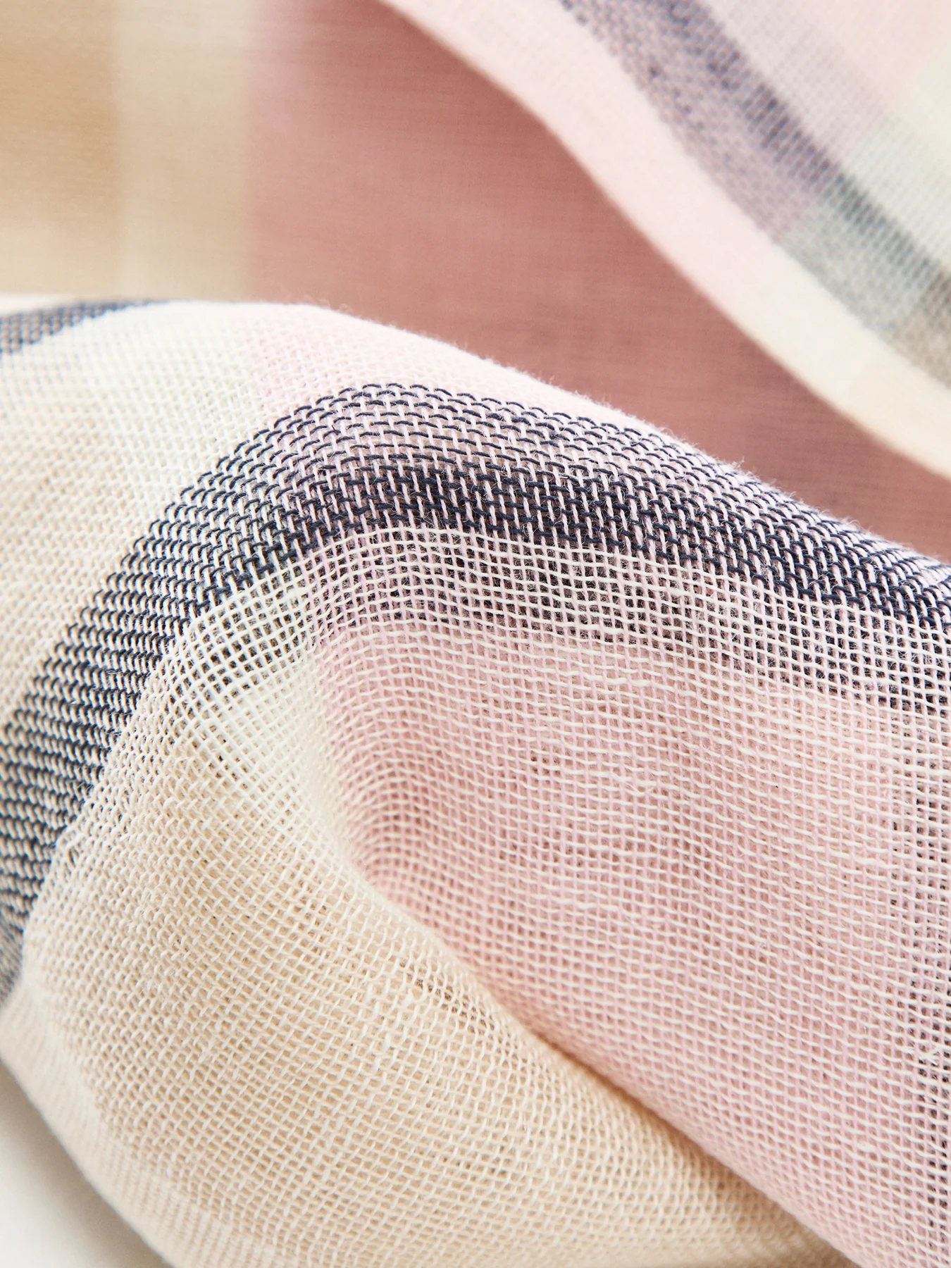 Barbour Abigail Tartan Scarf Pink - Image 3