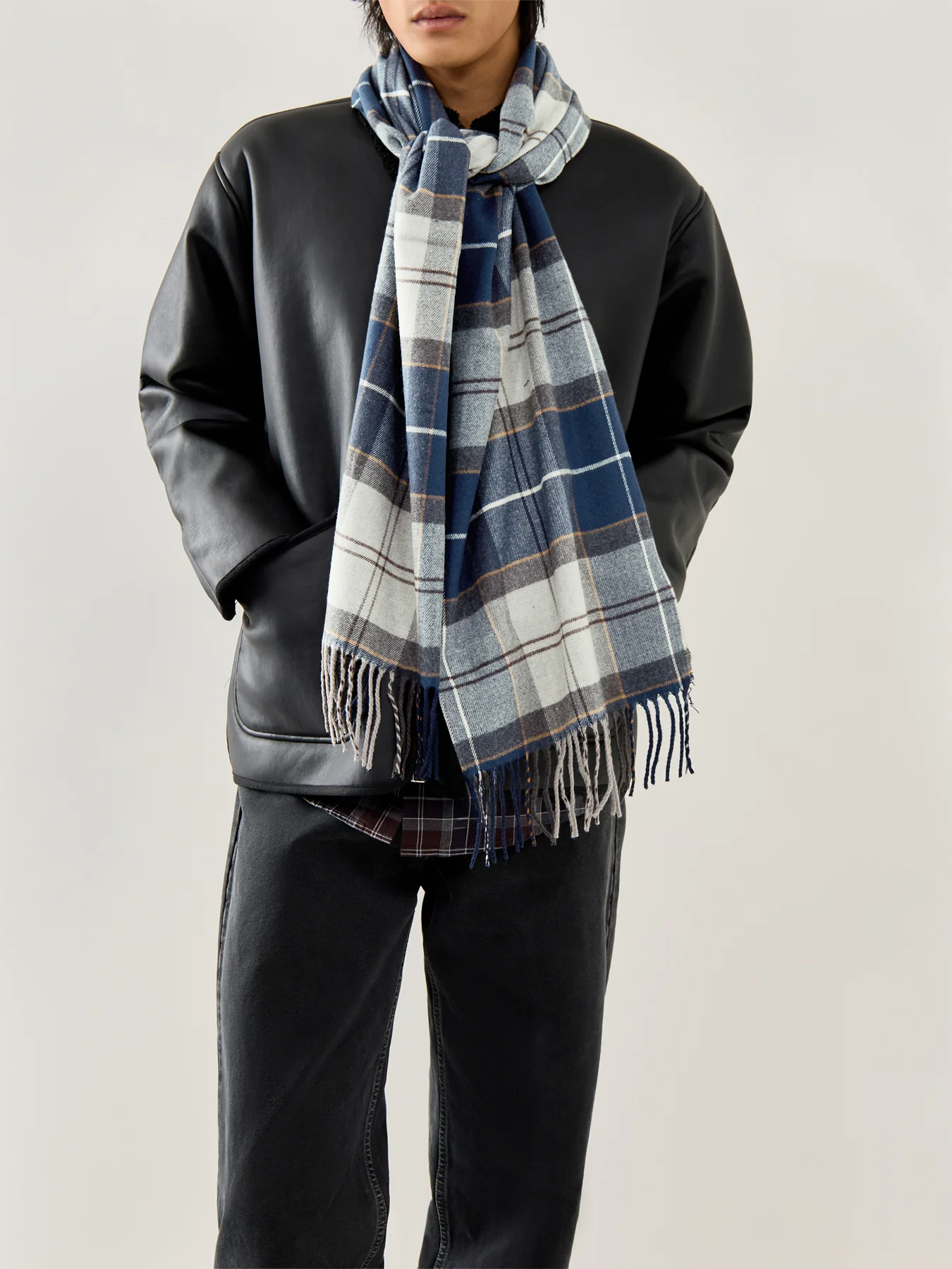 Galingale Tartan Scarf - Image 2