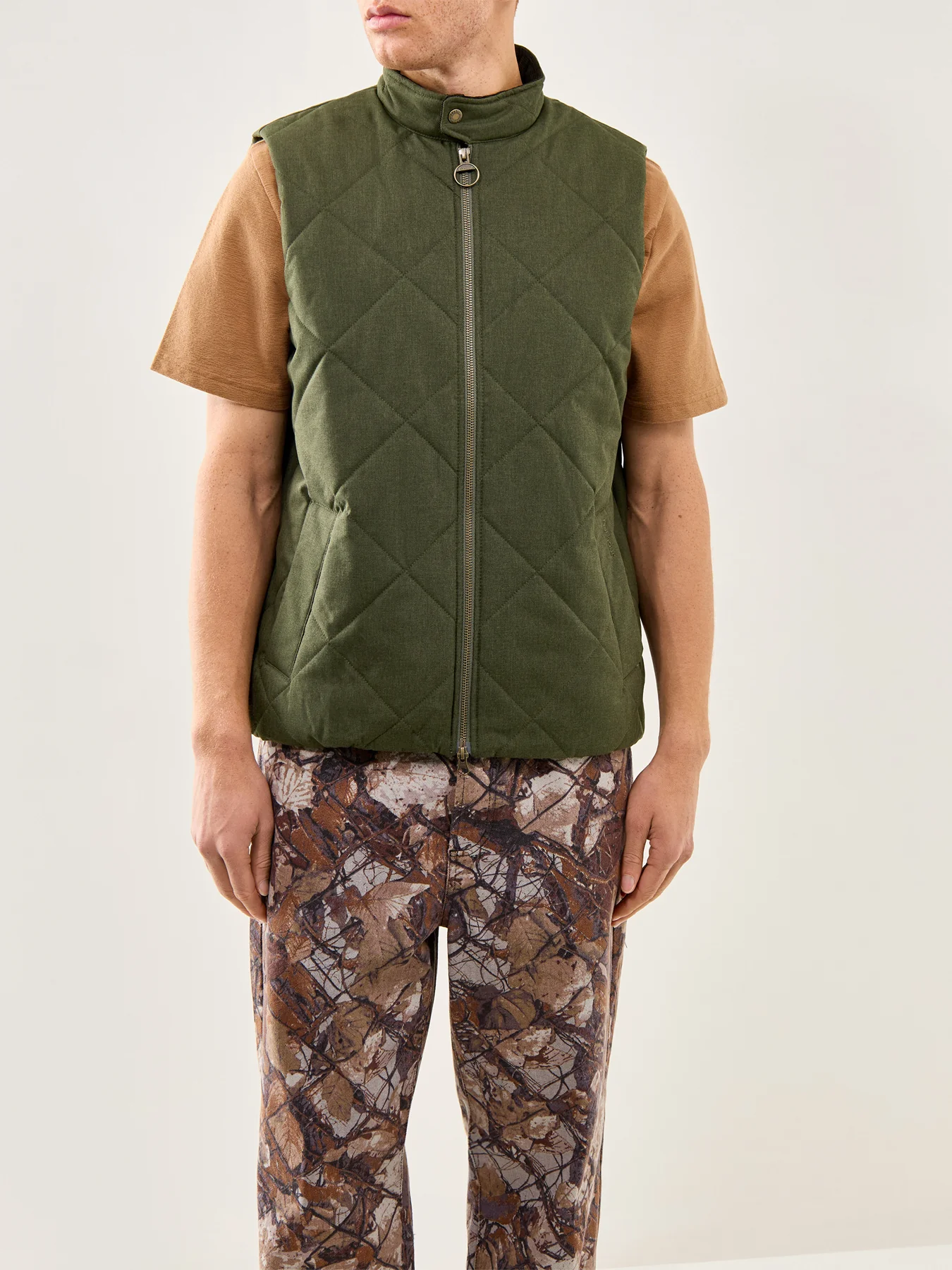 City Harrington Quilted Gilet Olive - Image 4