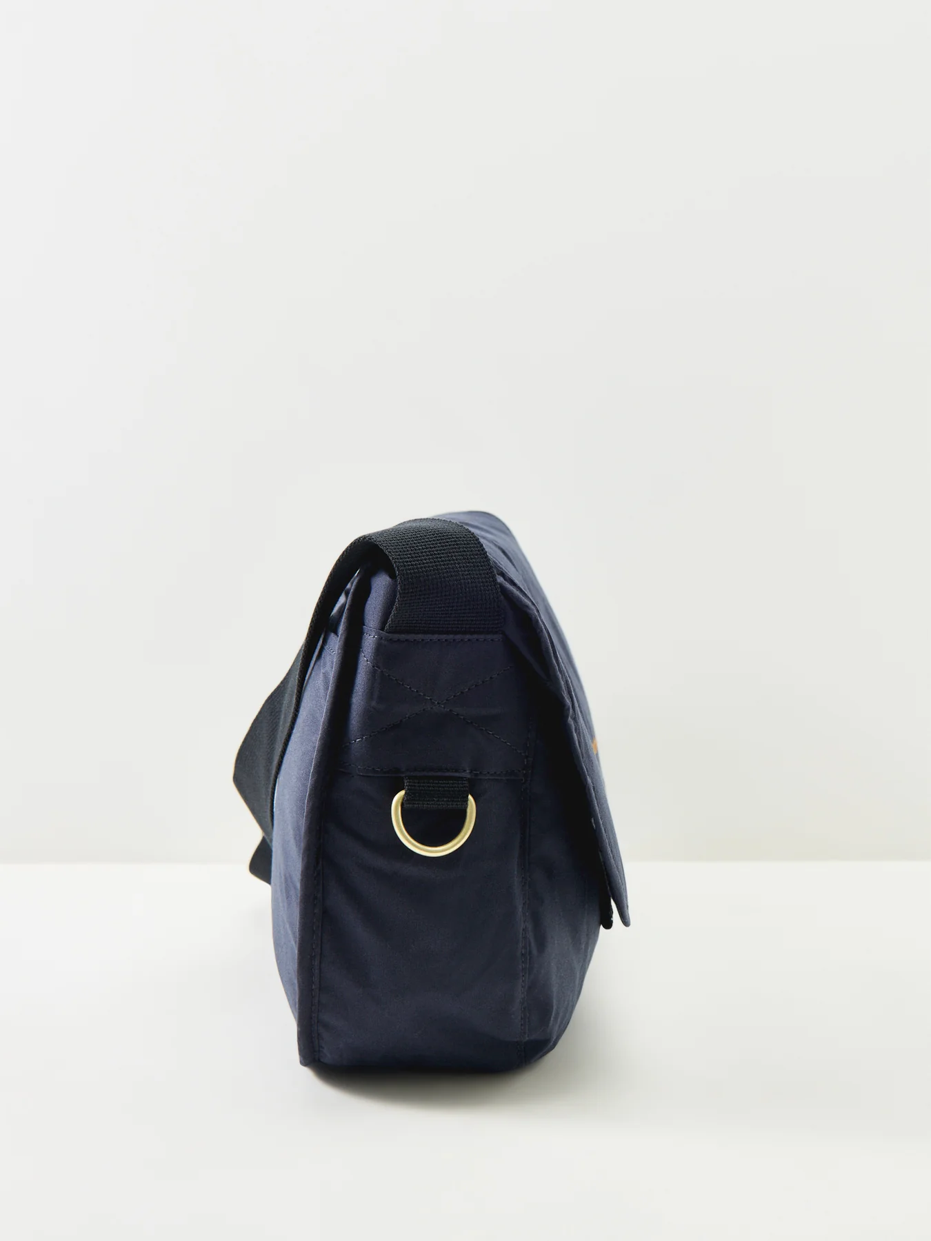 Transport Riever Crossbody Bag Navy - Image 4