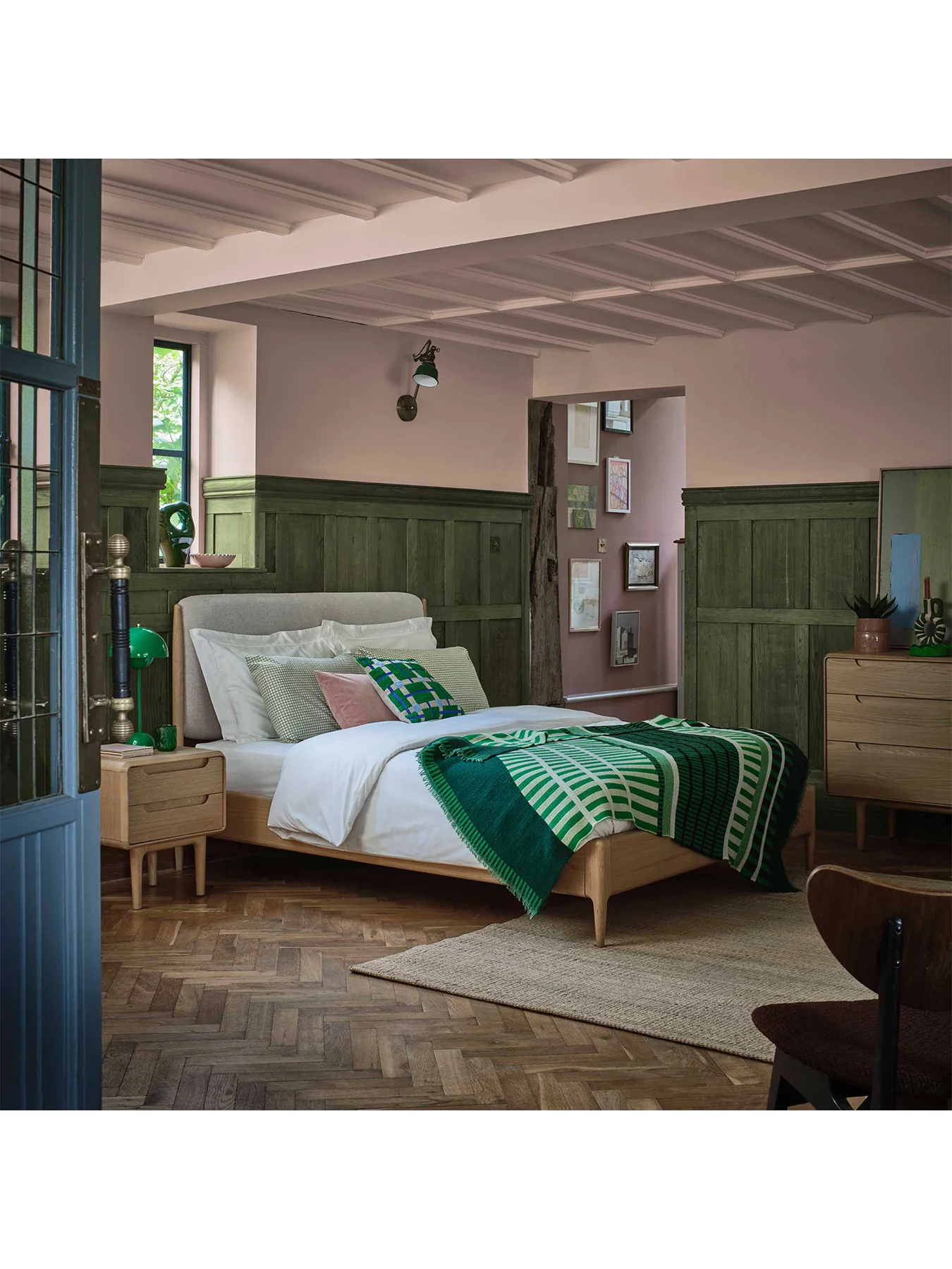 Winchester Oak Upholstered Double Bed Frame - Image 2