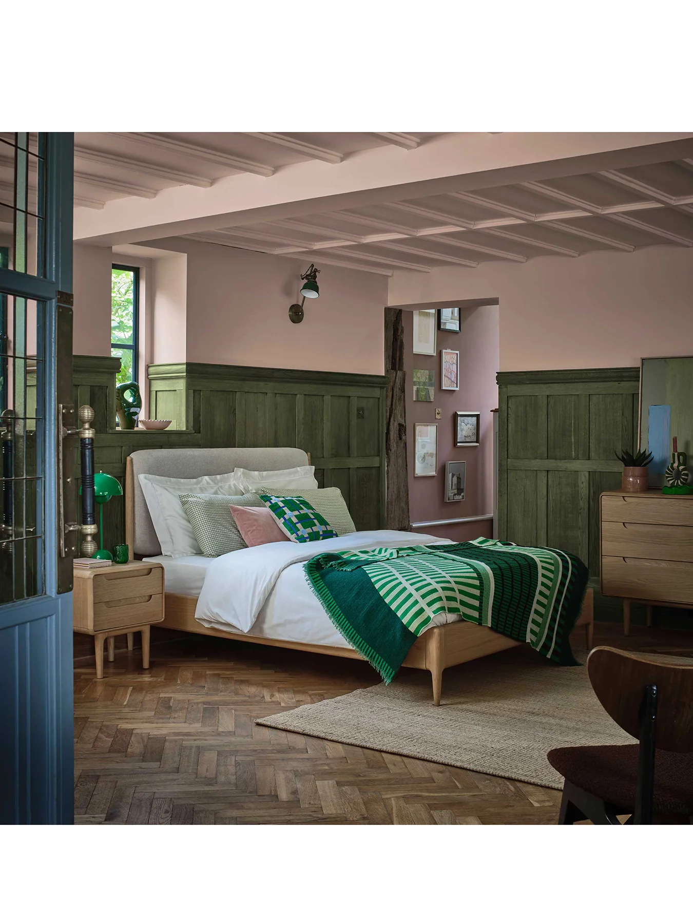 Winchester Upholstered Super King Bed Frame - Image 2