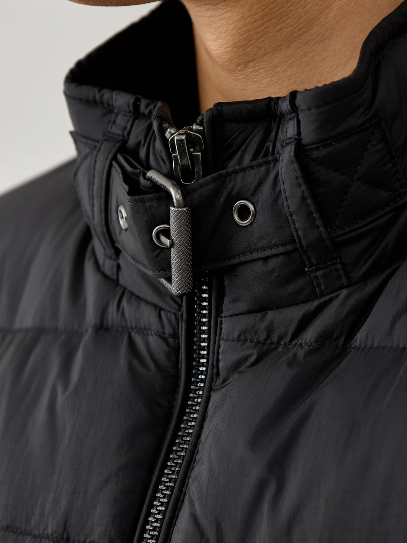 Circuit Down Jacket Black - Image 3