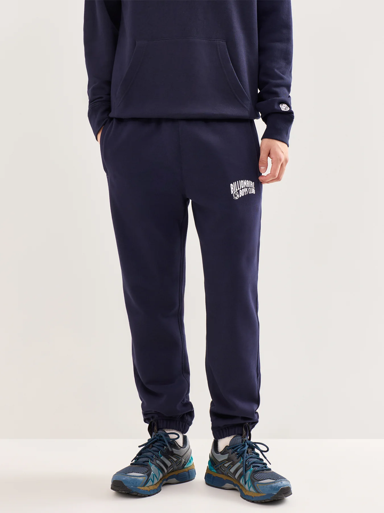 Small Arch Logo Sweatpants Navy - Image 4