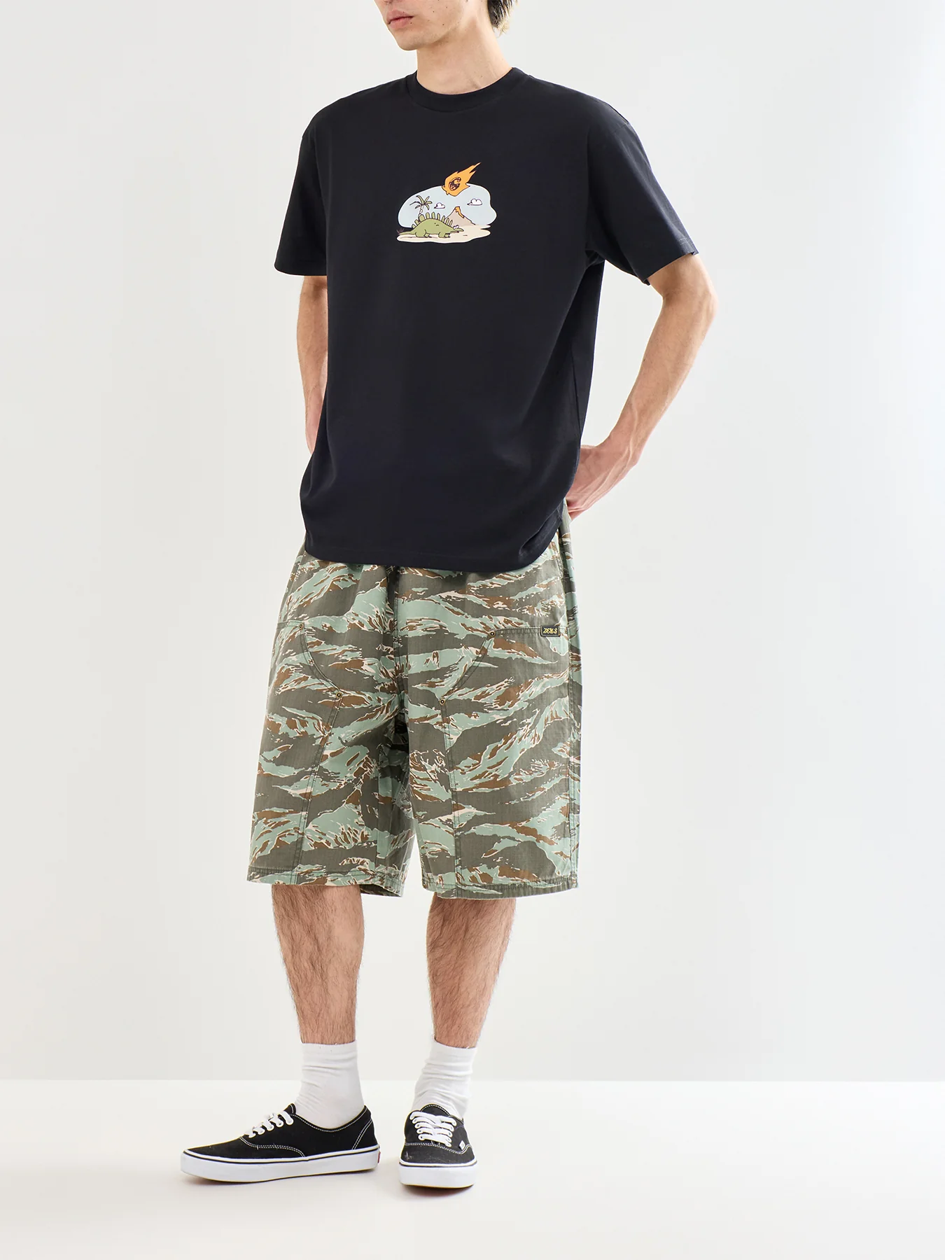 Impact Graphic T-Shirt Black - Image 2