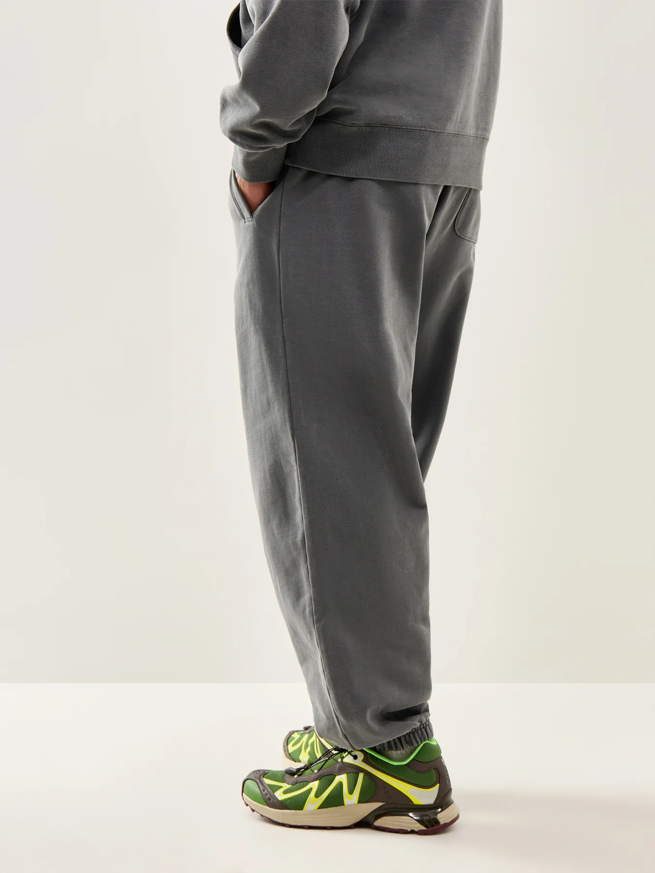 Vista Grand Sweat Pant - Image 5