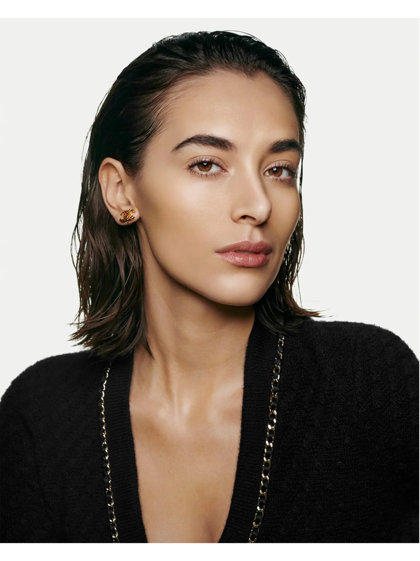 Sublimage L'Essence De Teint Ultimate Radiance-Generating Serum Foundation - Image 10