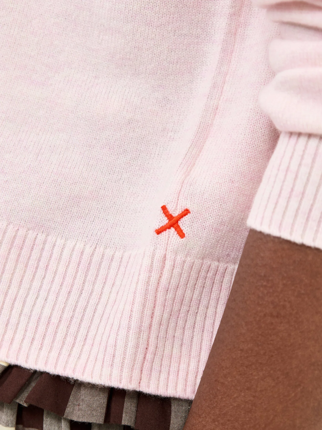 Crew Neck Cardigan Pink - Image 3