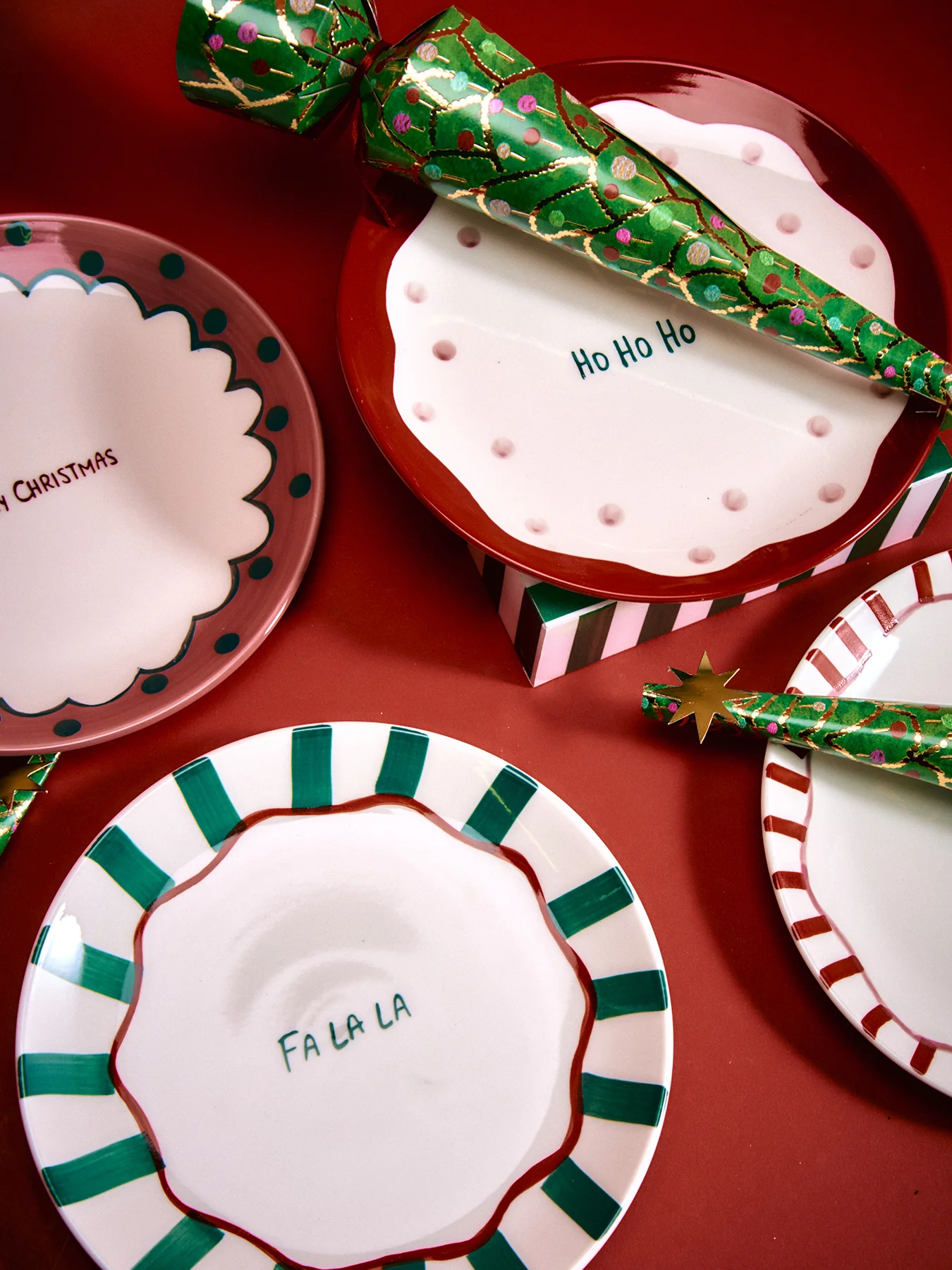 4 Piece Set of Christmas Porcelain Dinner Plates - Image 2