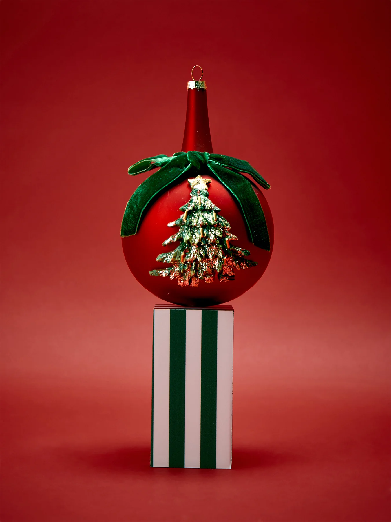 Glass Tree Bauble 10cm Red - Image 2