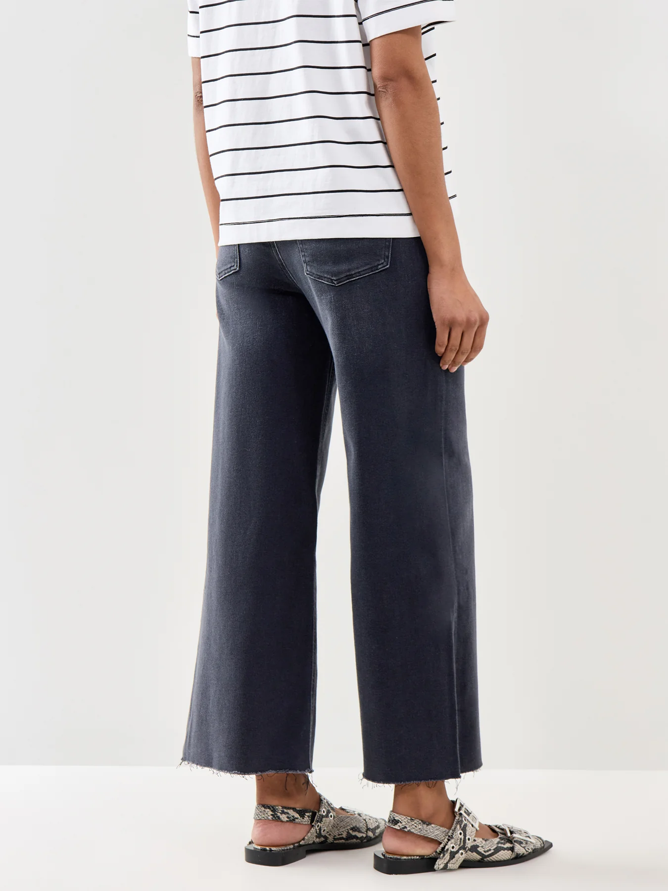Lyra Wide Leg Crop Jeans Black - Image 5