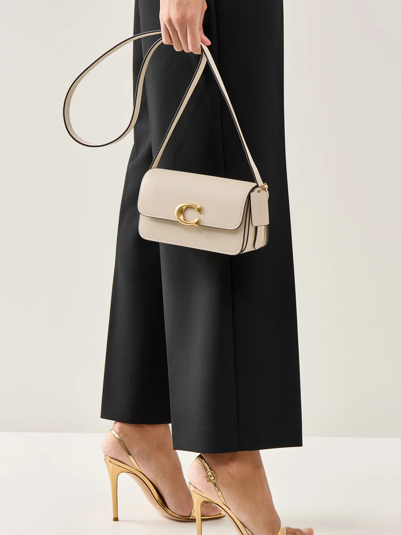 Refined Calf Leather Zoe Shoulder Bag White - Image 2