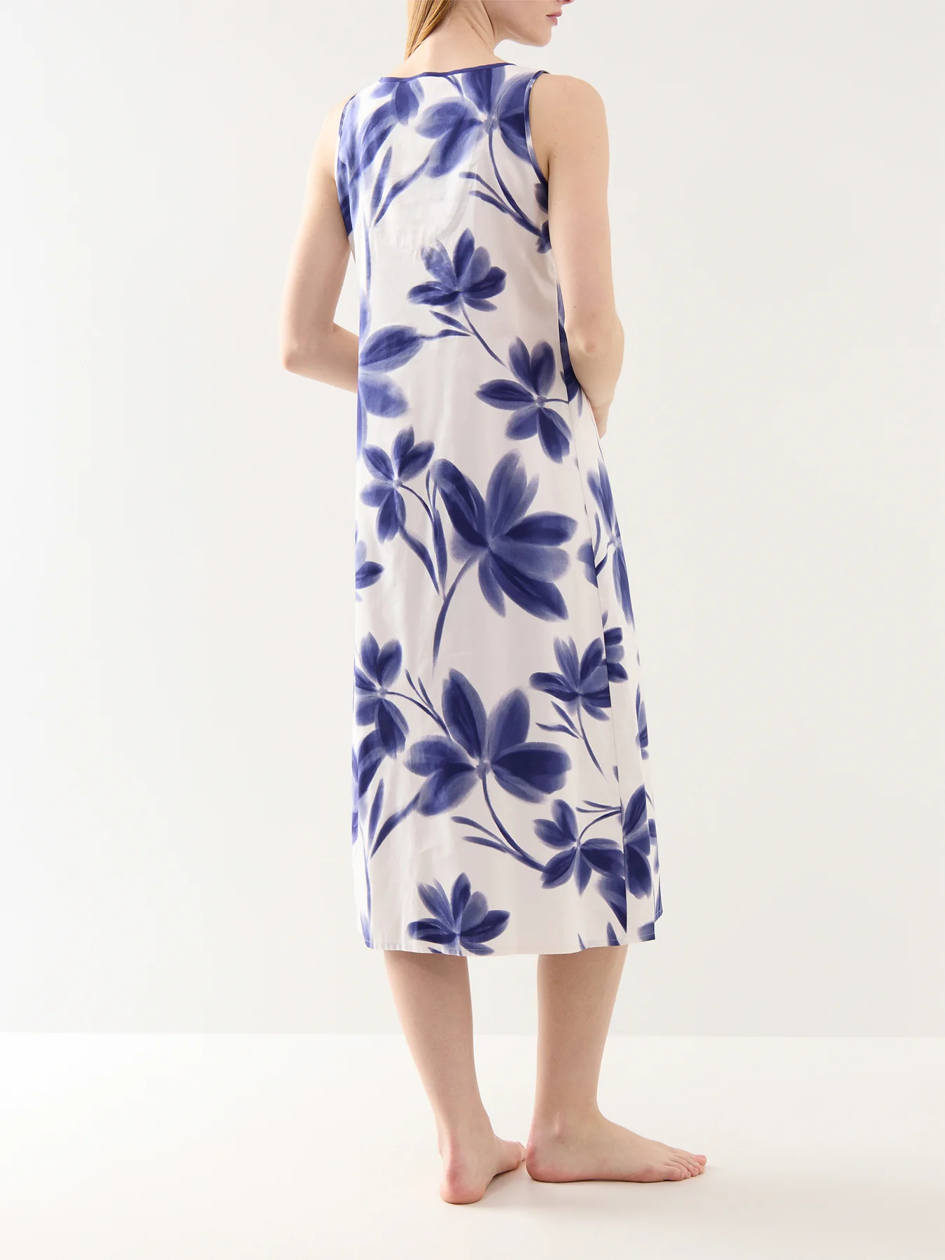 Navy Floral Print Bus Long Nightdress - Image 3