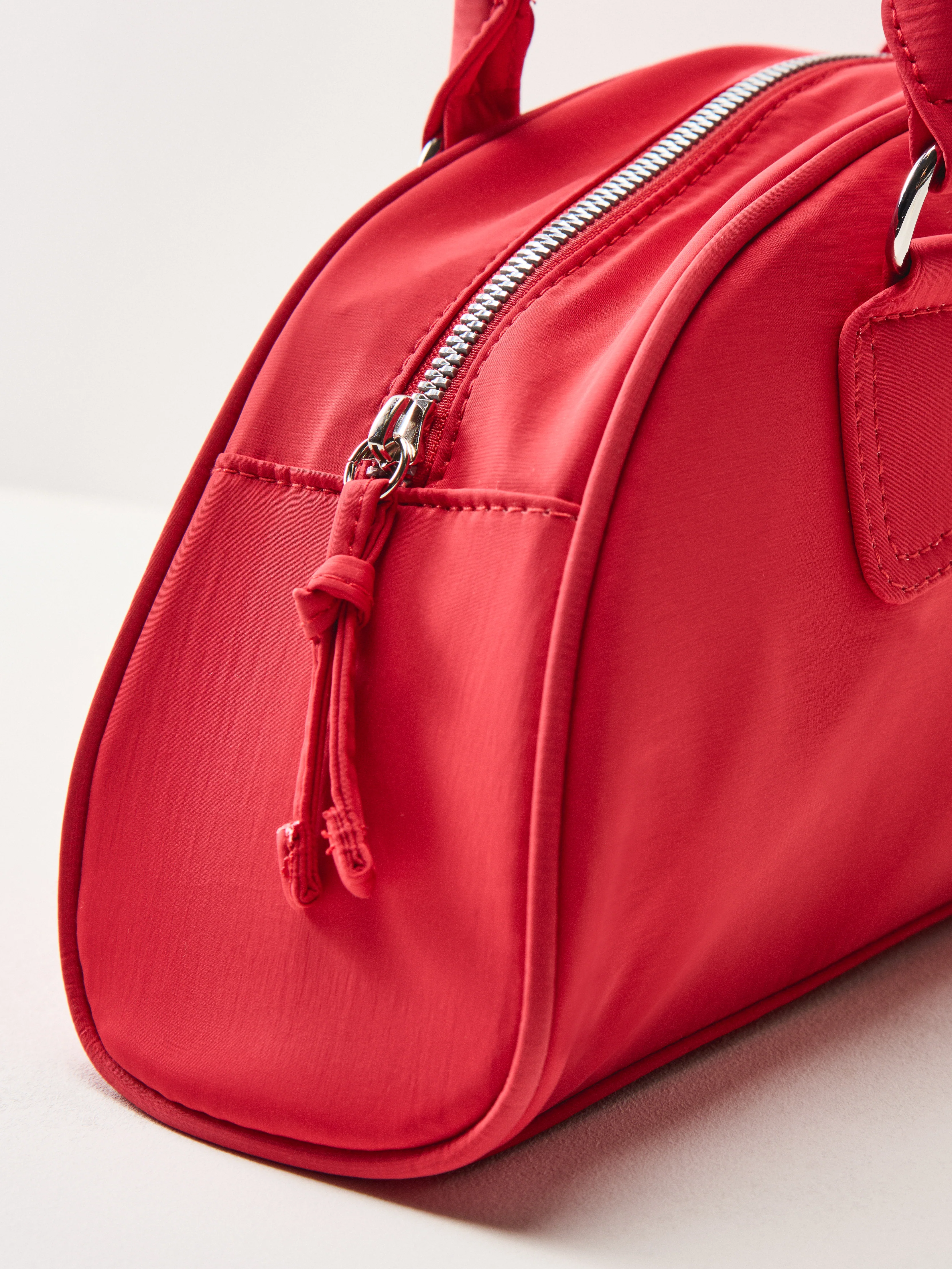 Berta Bowler Bag Red - Image 5