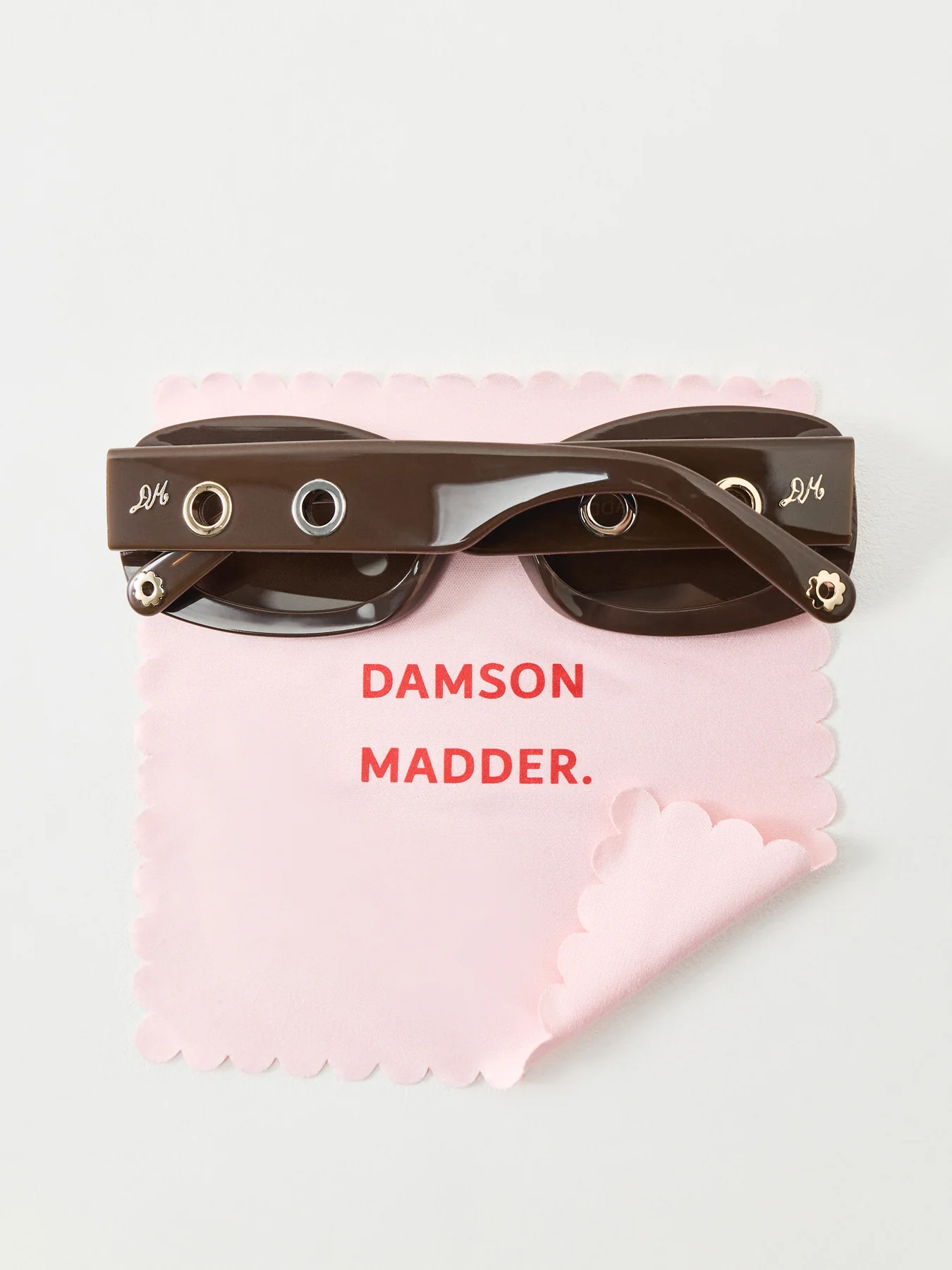 Eyelet Sunglasses Chocolate - Image 4