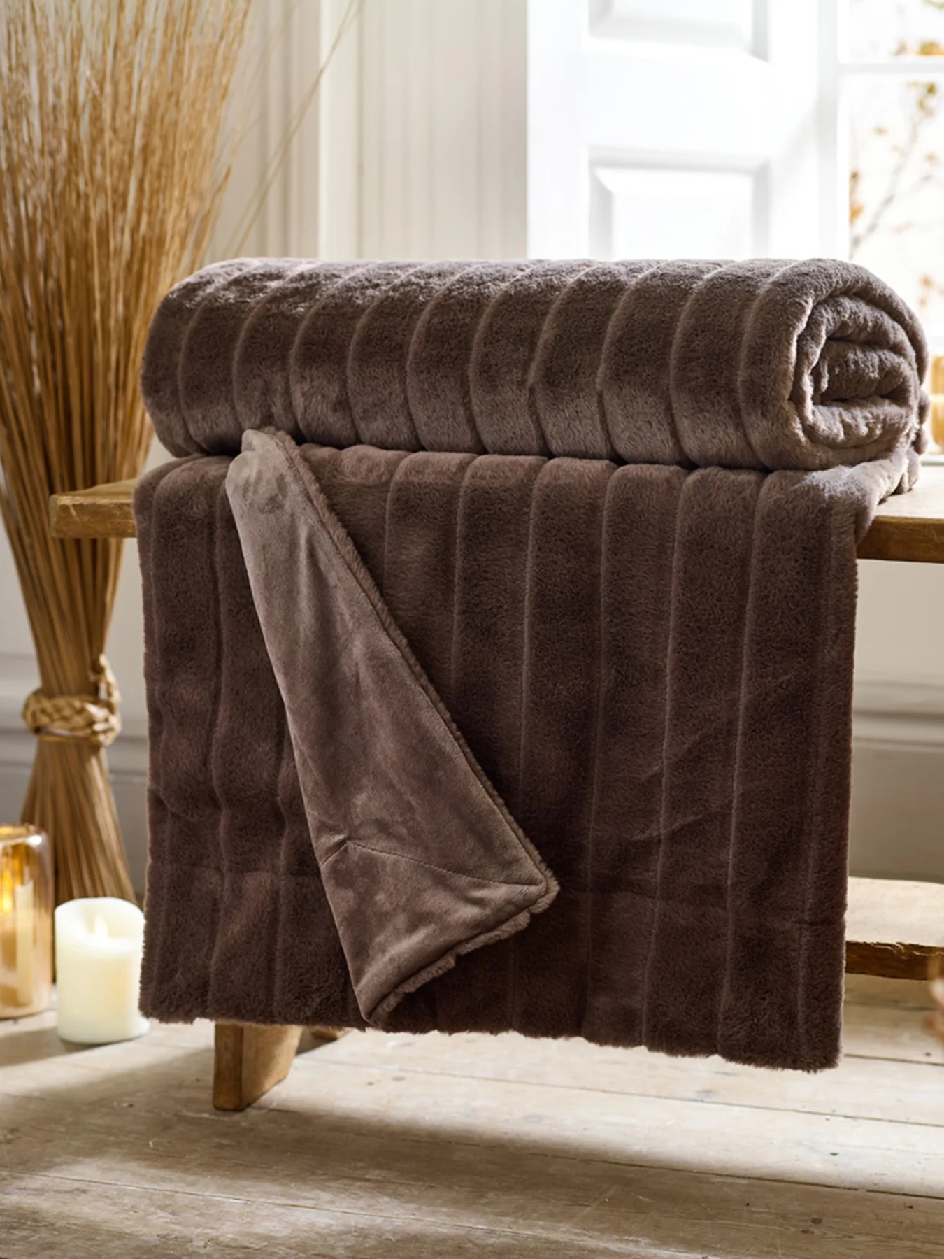 Deyongs Hockley Throw Mocha - Image 2