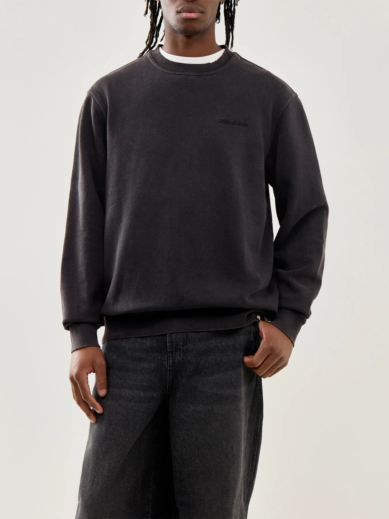 Plentywood Sweatshirt Black - Image 4