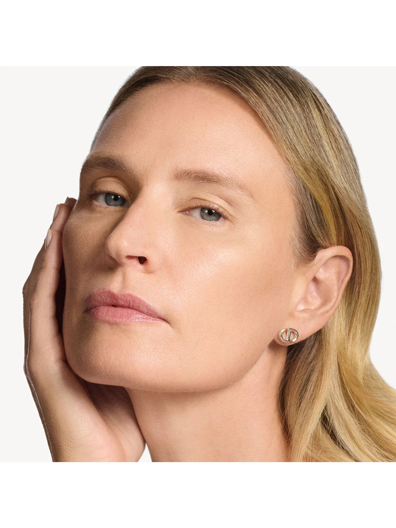 Dior Capture High-Performance Anti-Aging Correction Ritual Set - Image 2
