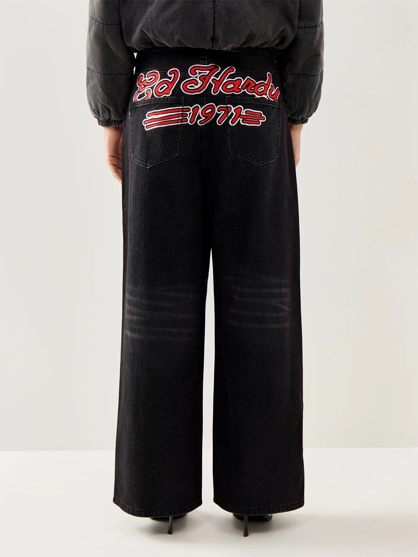 In Memory Applique Jeans Black - Image 5