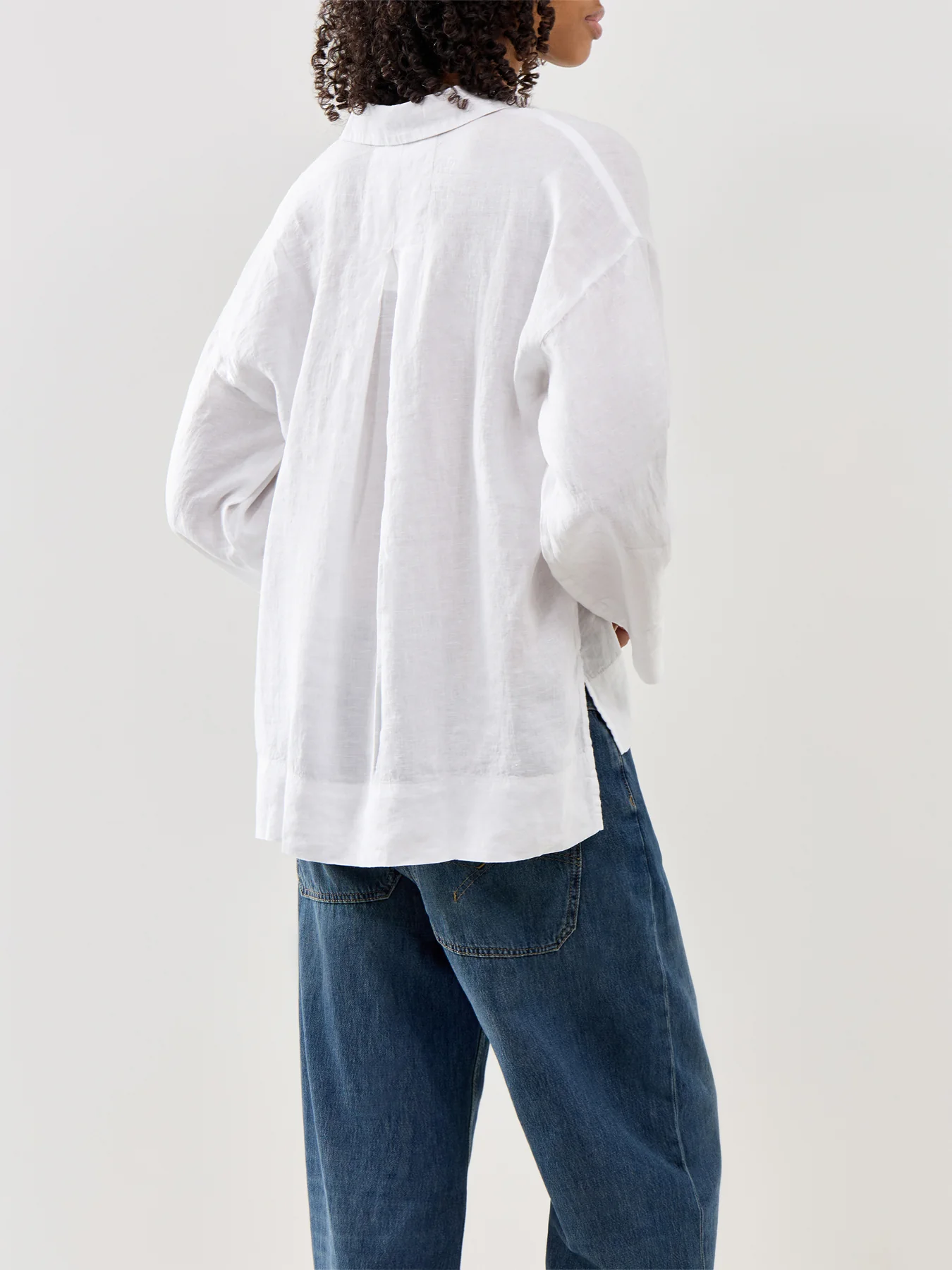 Classic Collar Pop-Over White - Image 5