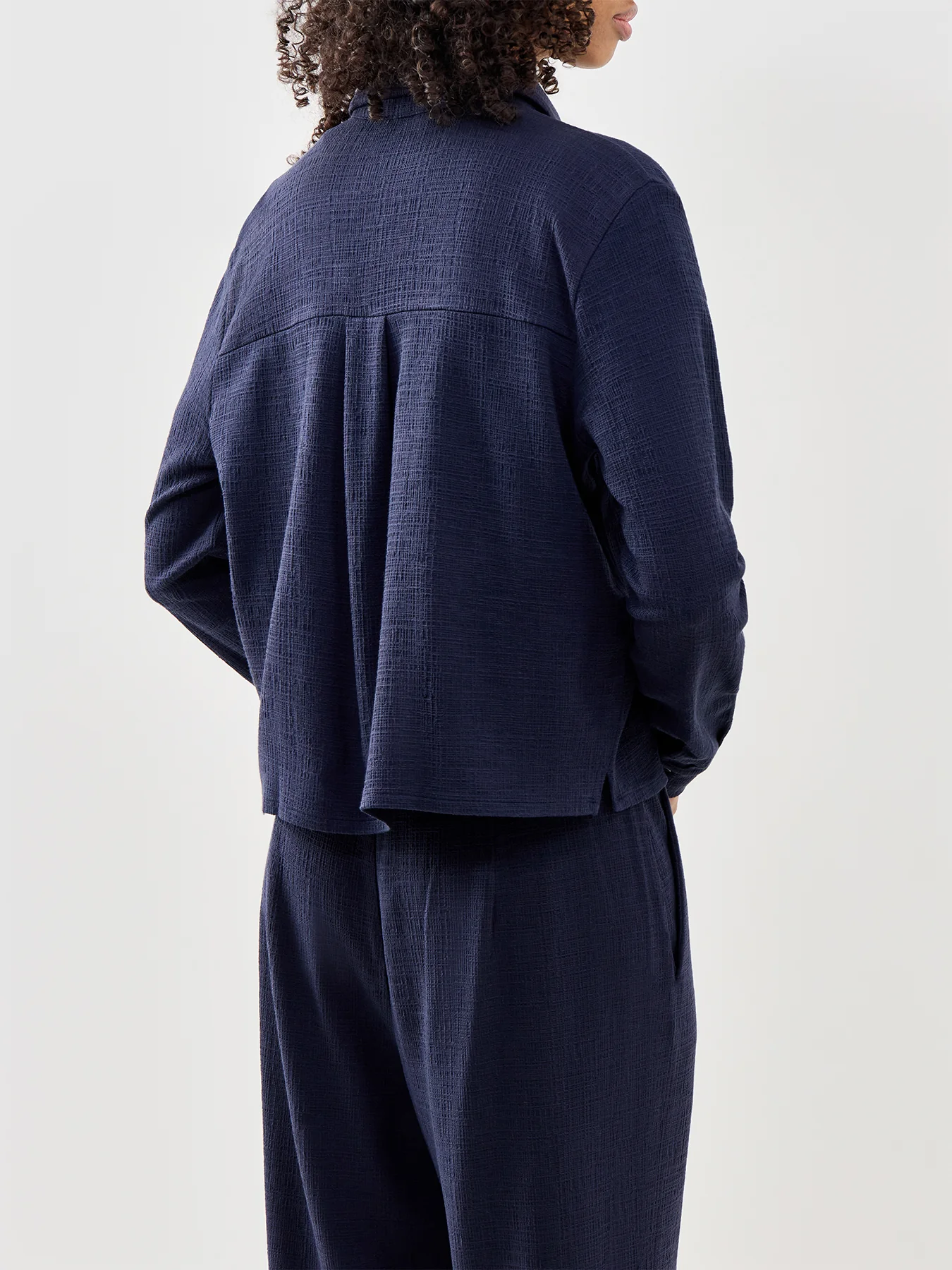 Classic Collar Shirt Navy - Image 5