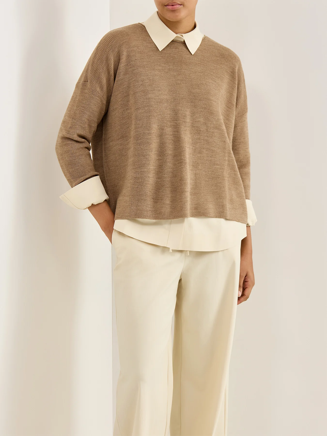 Crew Neck Sweater Biscuit - Image 4