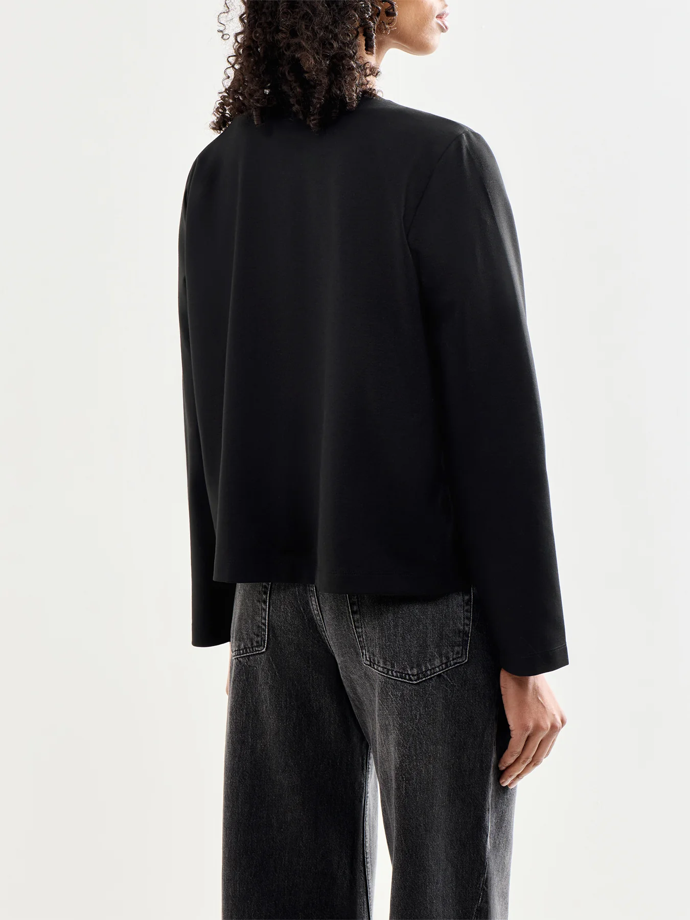 Round Neck Jacket Black - Image 5