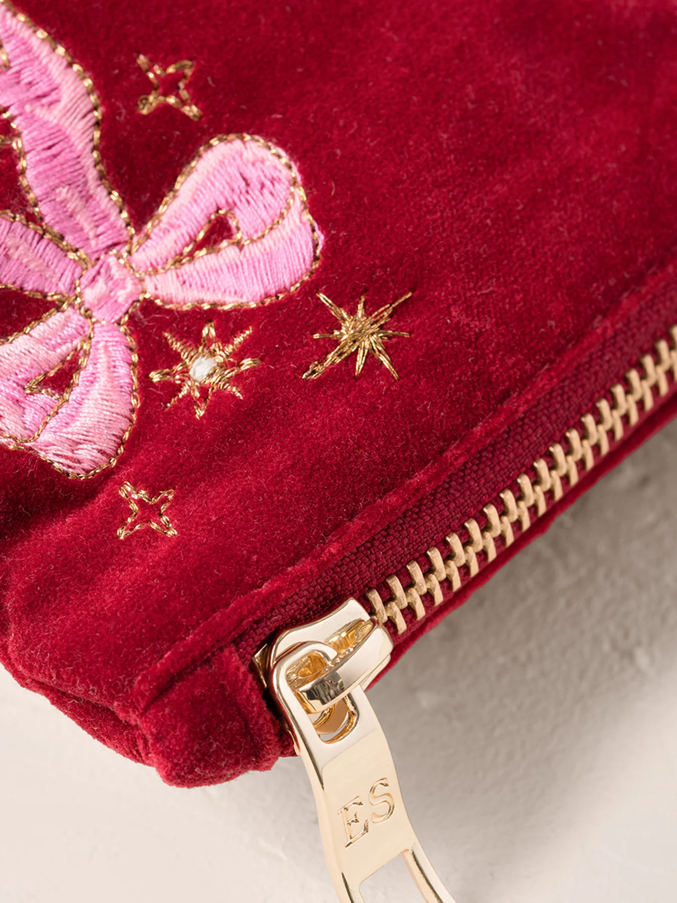 Dazzling Bows Velvet Everyday Pouch Rouge - Image 2
