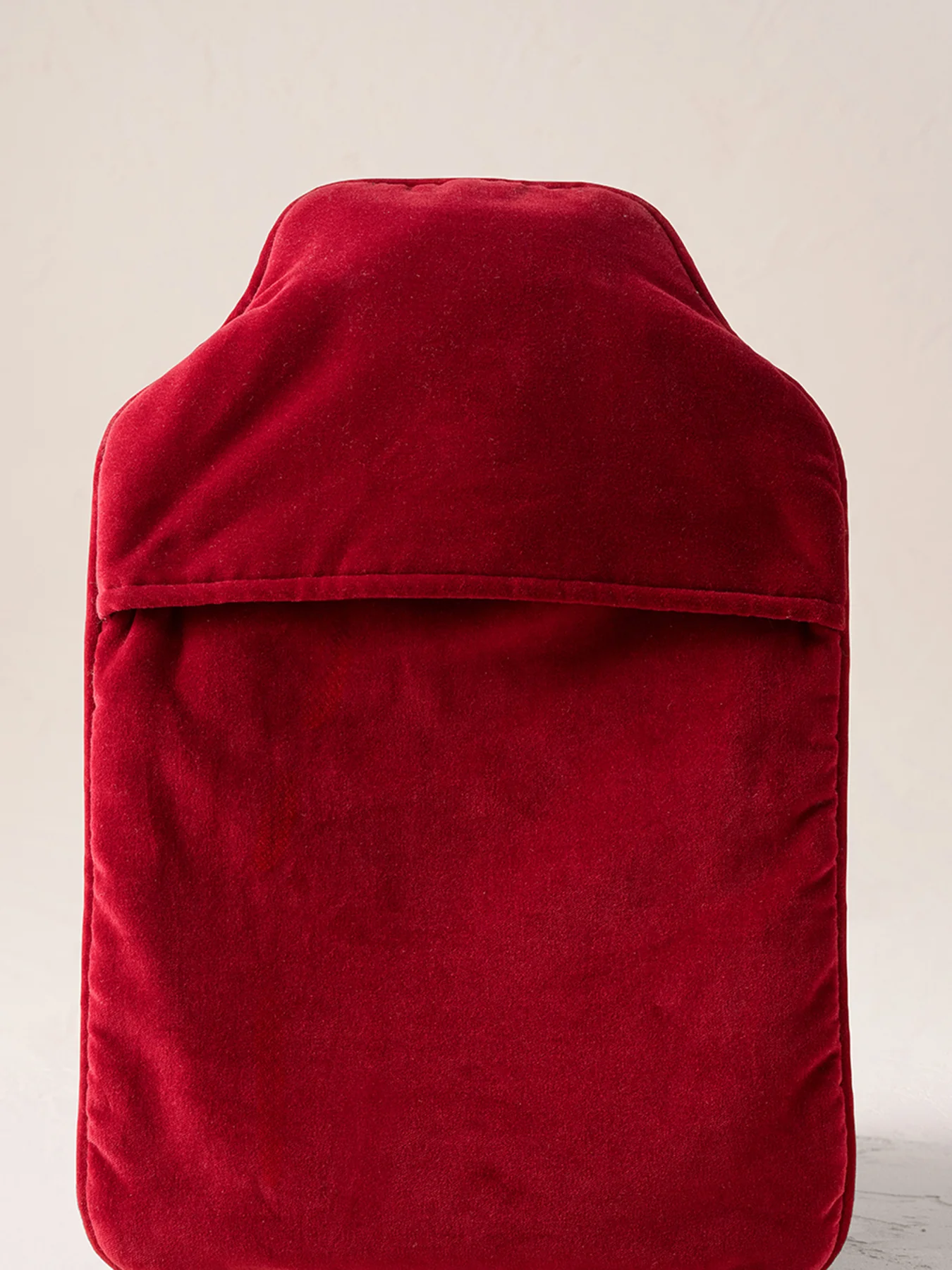 Dazzling Bows Velvet Hot Water Bottle Rouge - Image 3