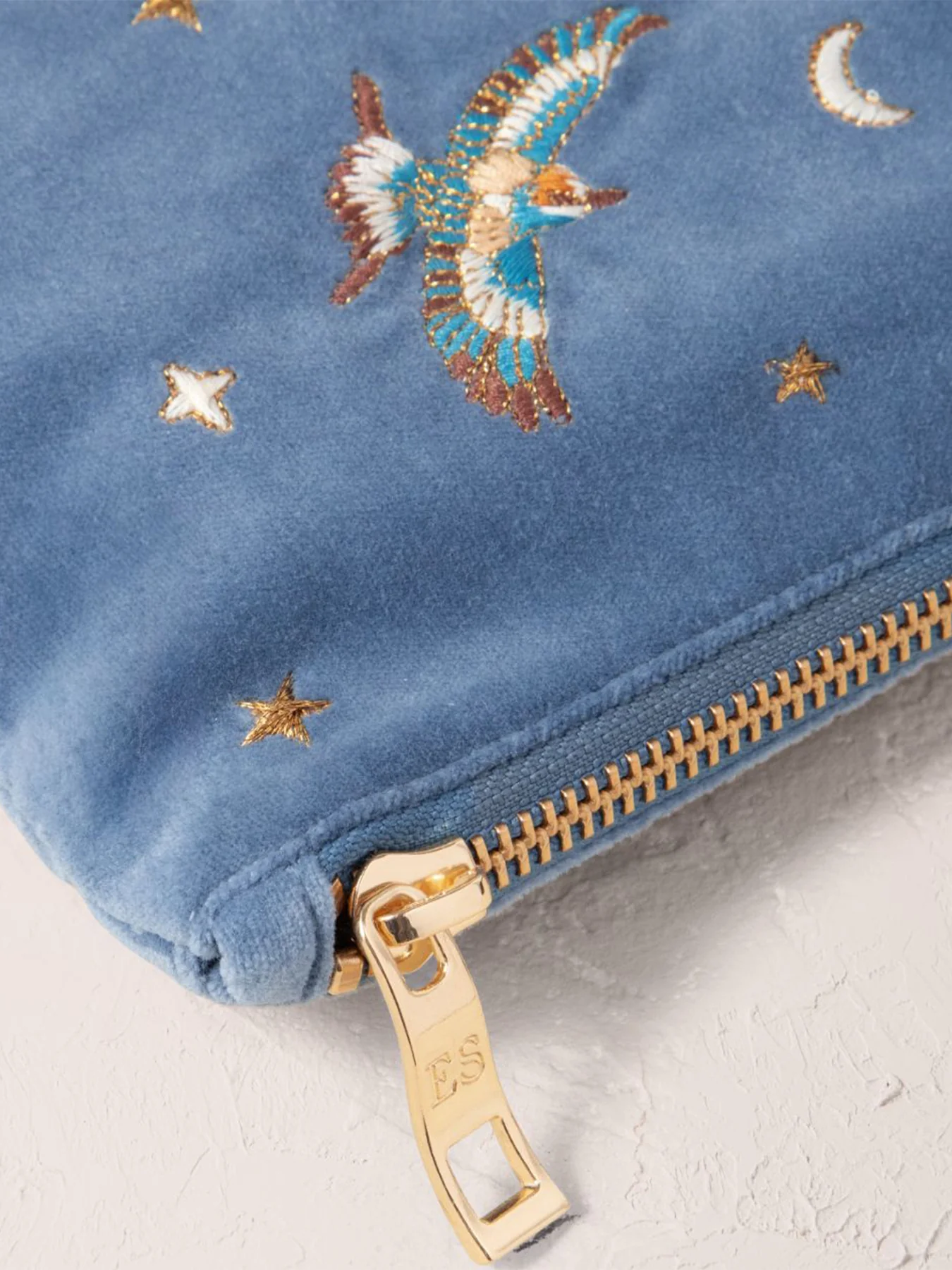 Lion Pride Velvet Everyday Pouch Dusky Blue - Image 3