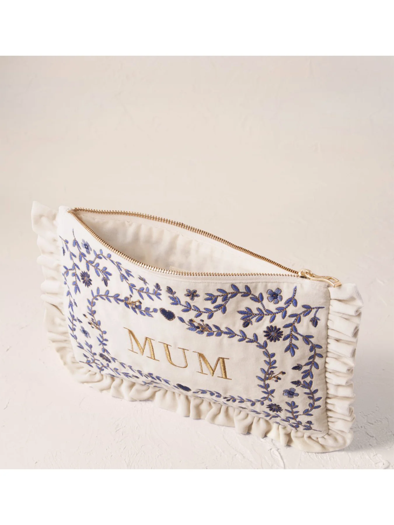 Mediterranean Garden Mum Velvet Frill Pouch Cream - Image 2