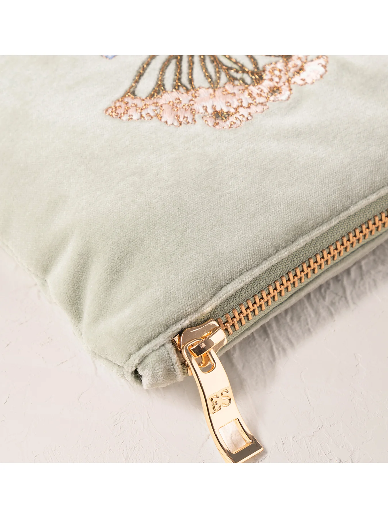 Pressed Flowers Velvet Mini Pouch Sage - Image 3