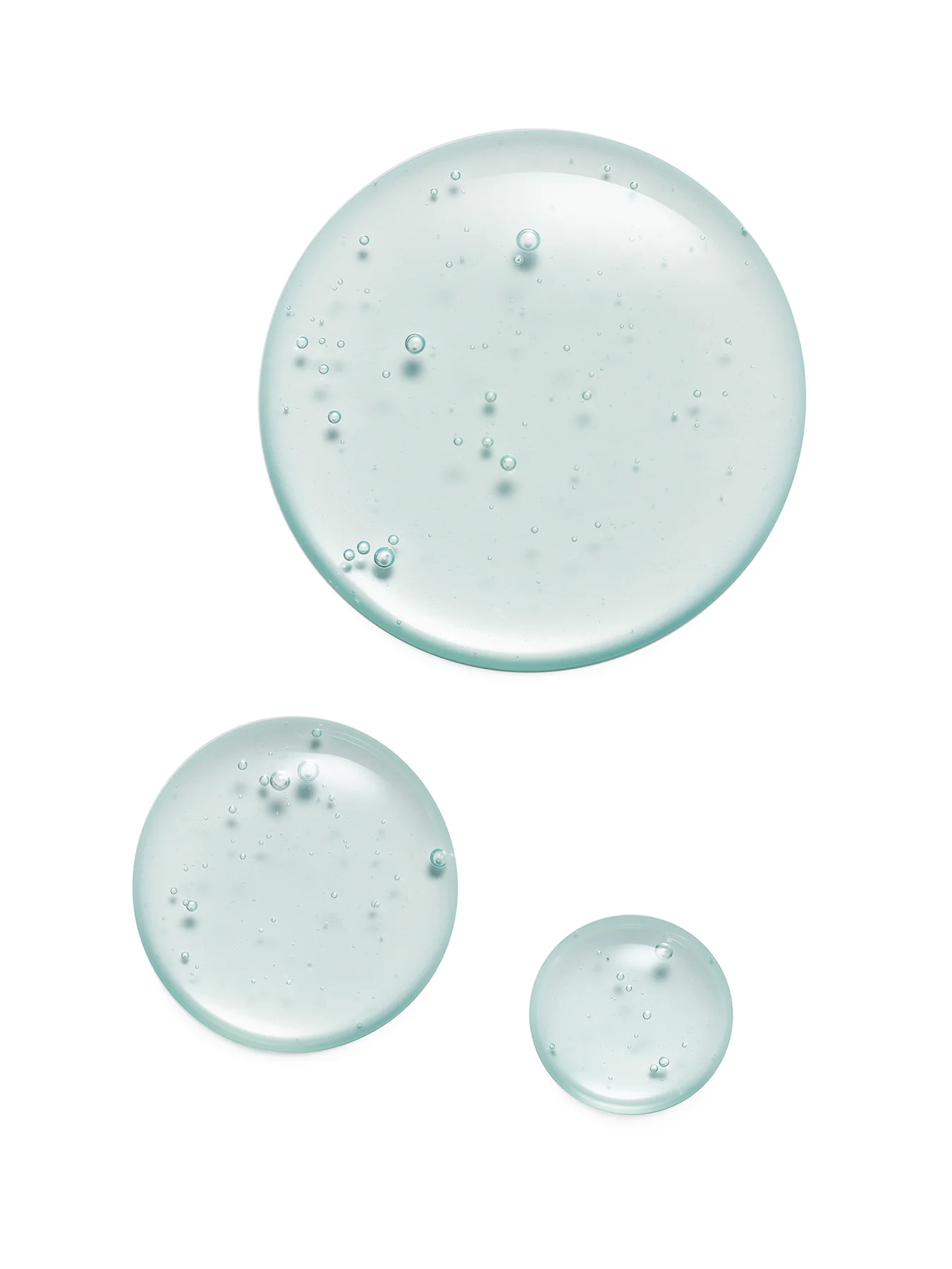 DayWear Glow Boost Gel Cleanser Travel Size - Image 2