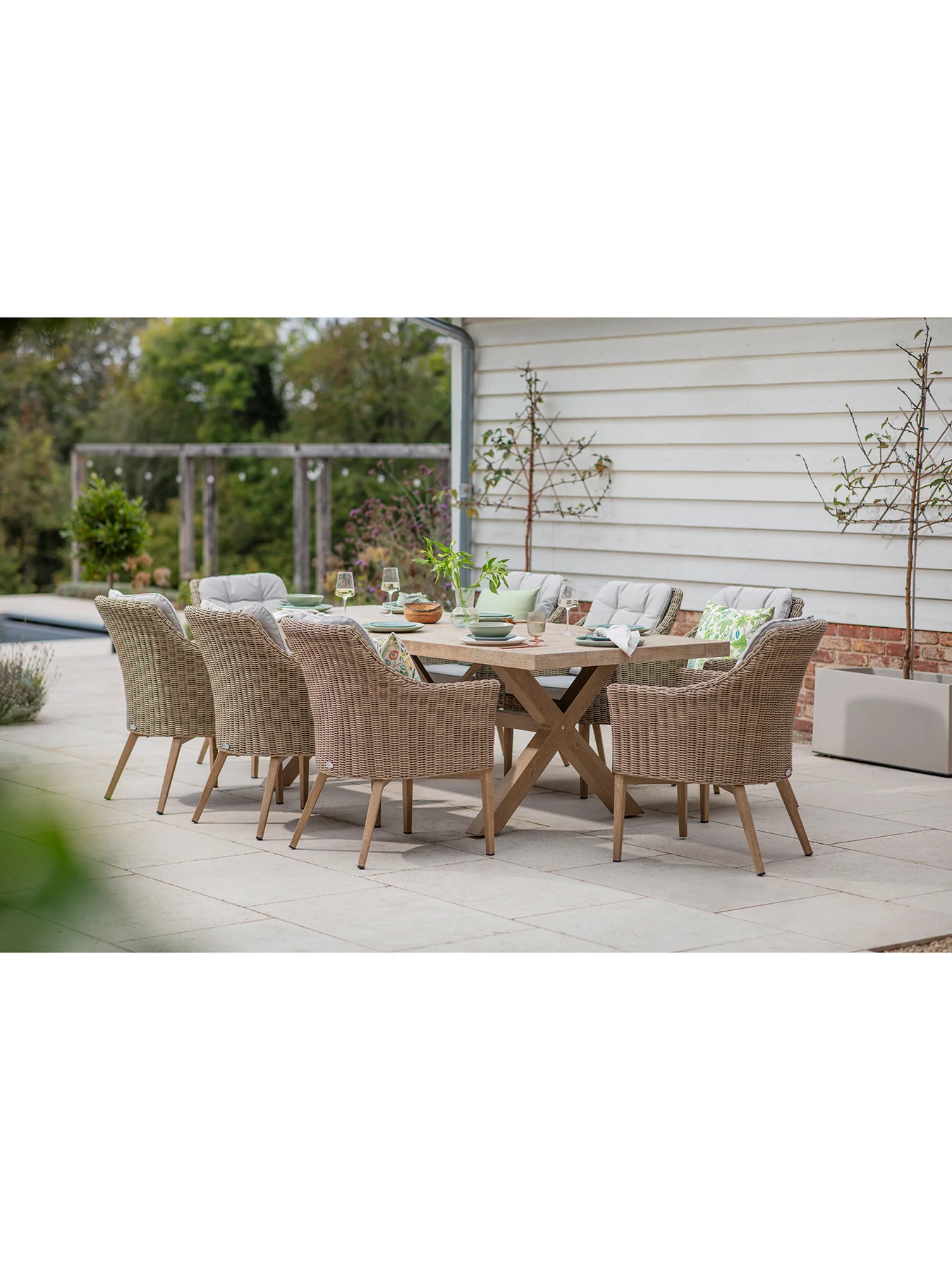 Fairford 8-Seater Garden Dining Set Cream - Image 2