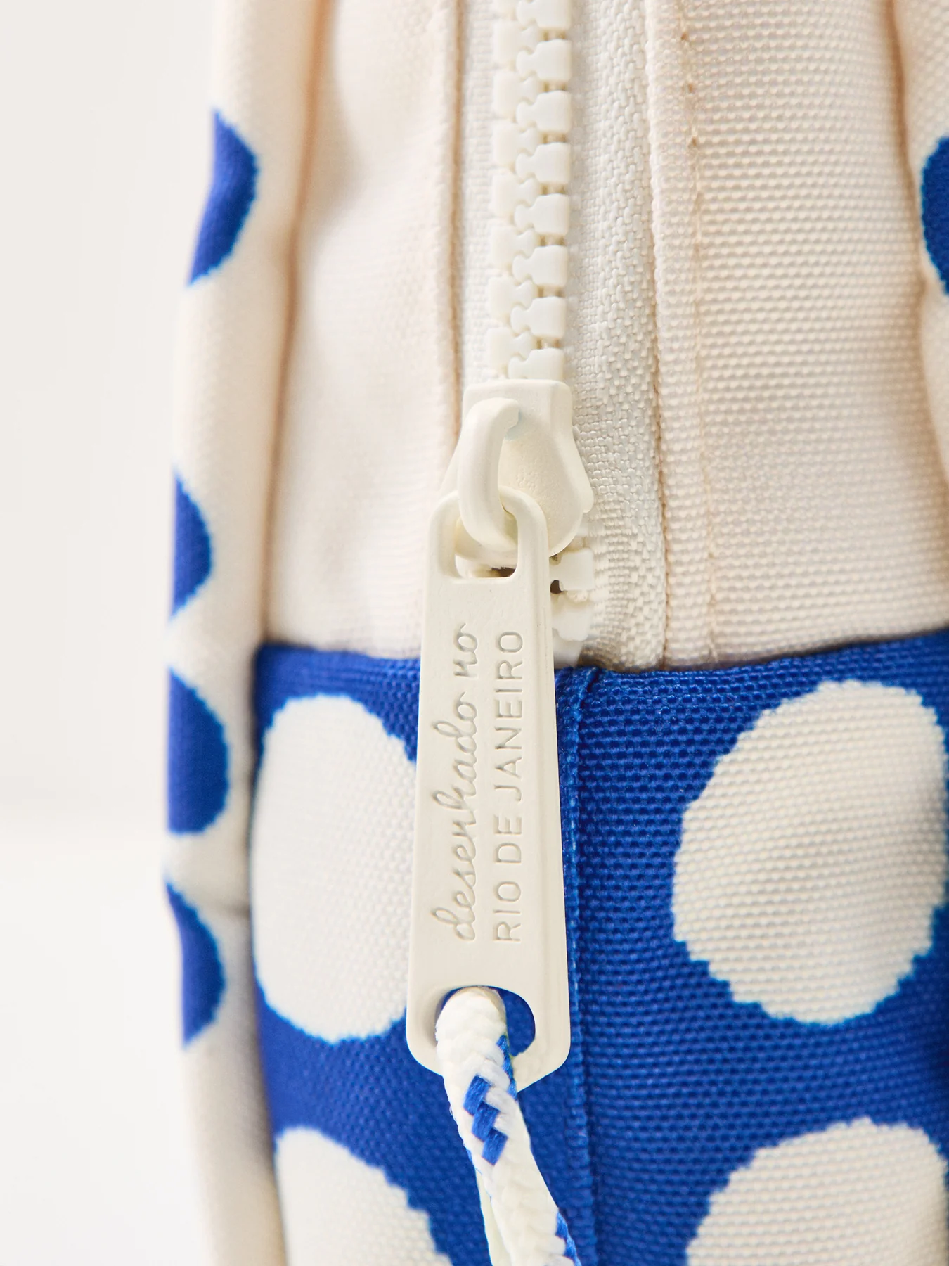Macaw Striped Big Pouch Blue - Image 3