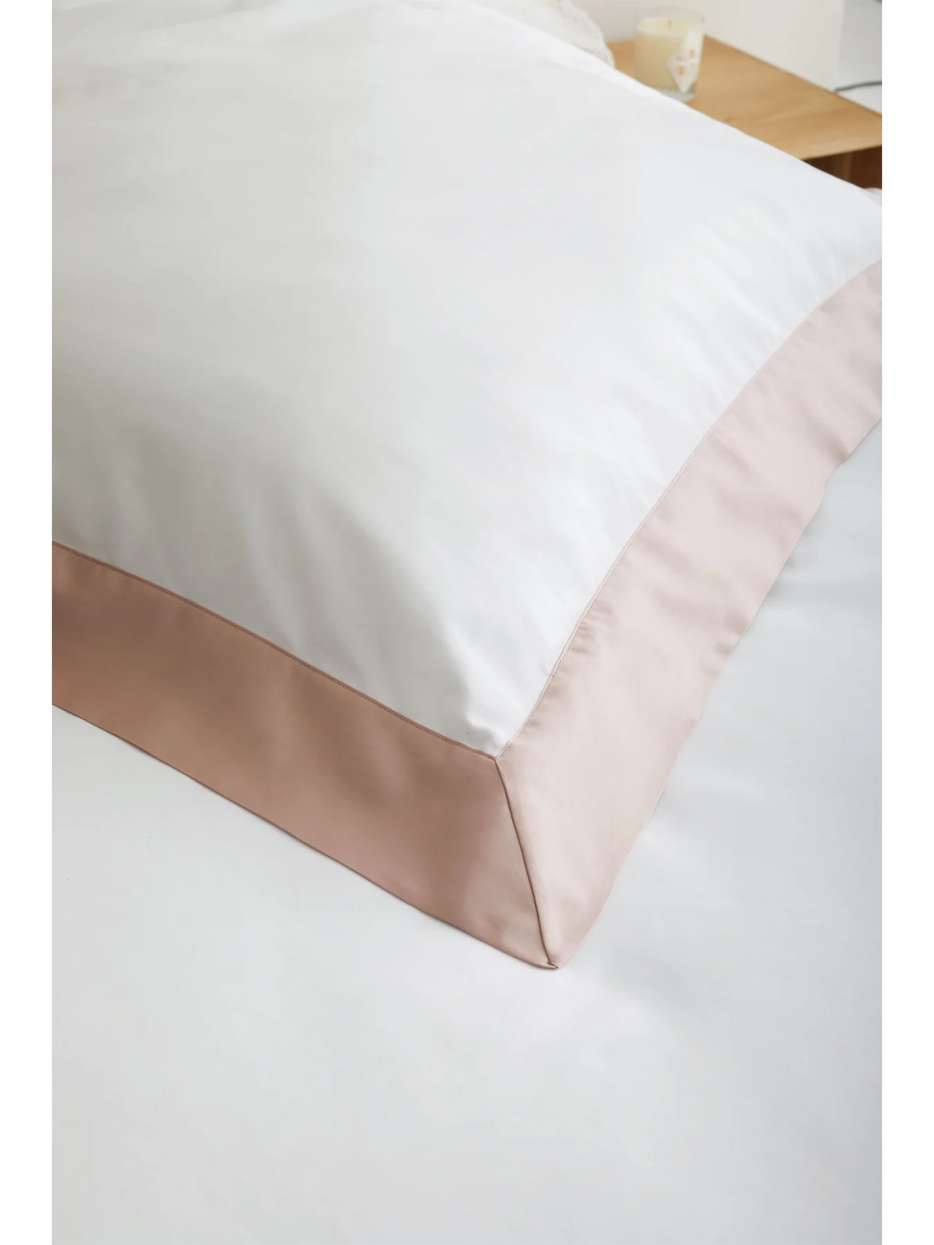 Tyne Collection Fitted Sheet King Pink - Image 3