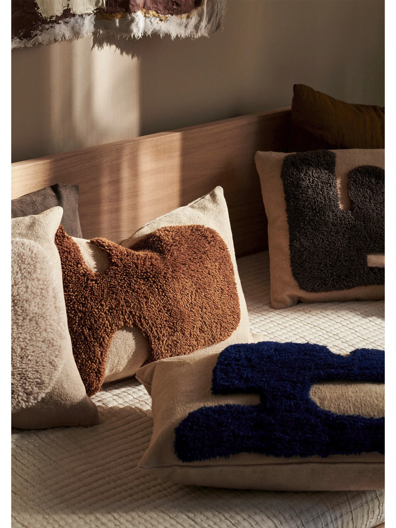Lay Cushion Brown - Image 3