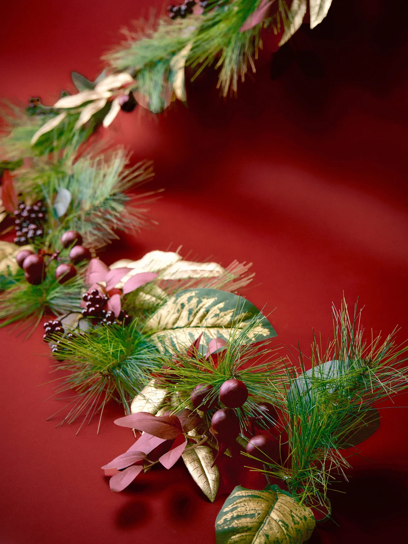 Wilsthorpe Christmas Garland 180cm - Image 2