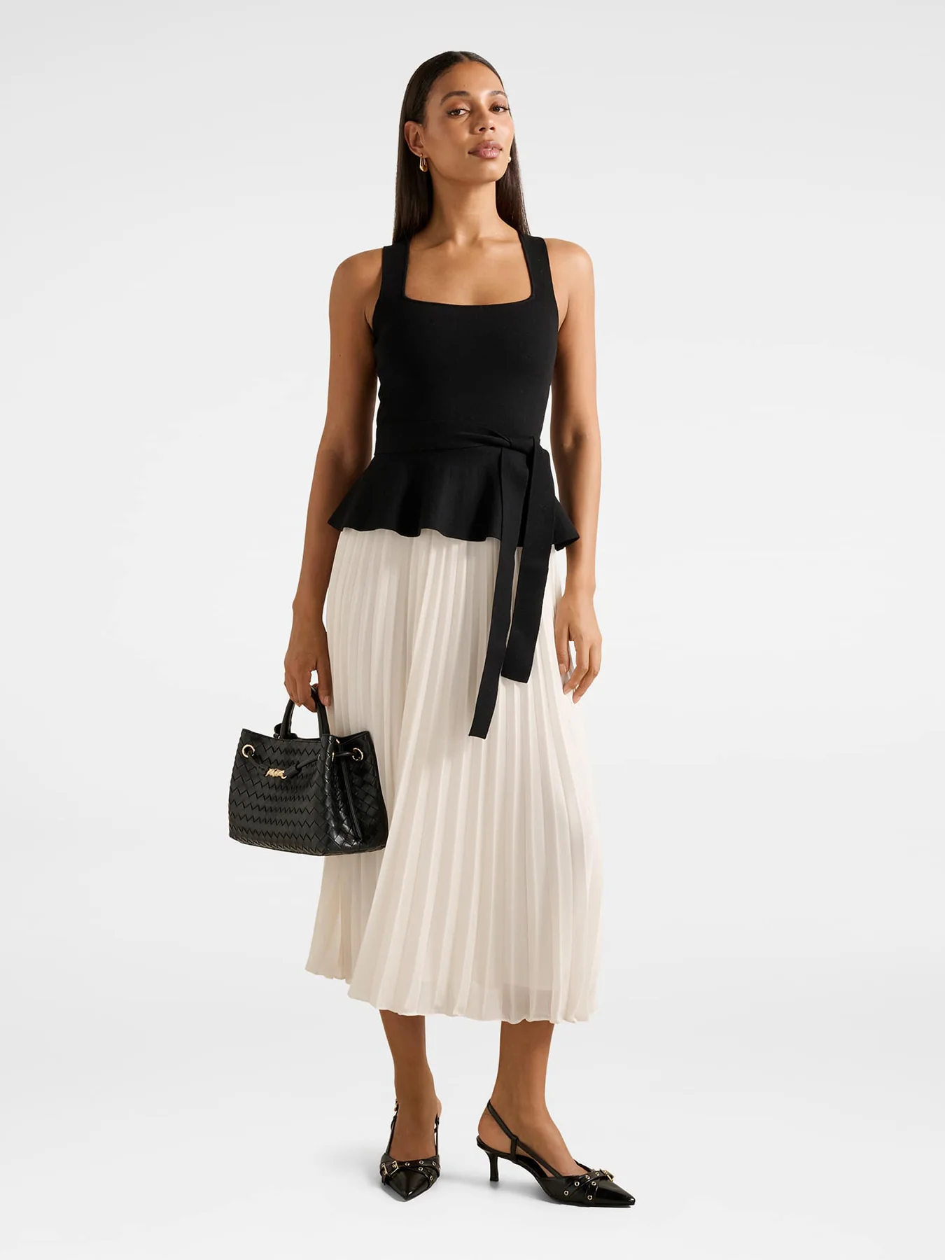 Peony Pleated Mixed Dress Black - Image 2