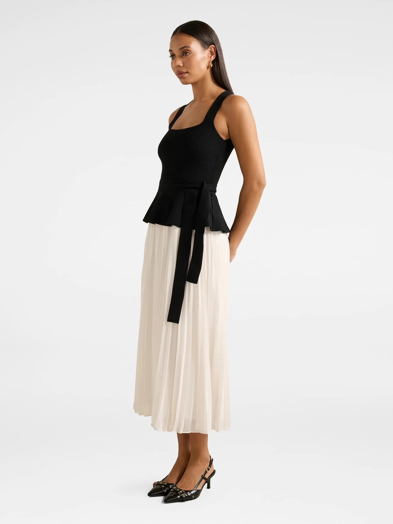 Peony Pleated Mixed Dress Black - Image 4