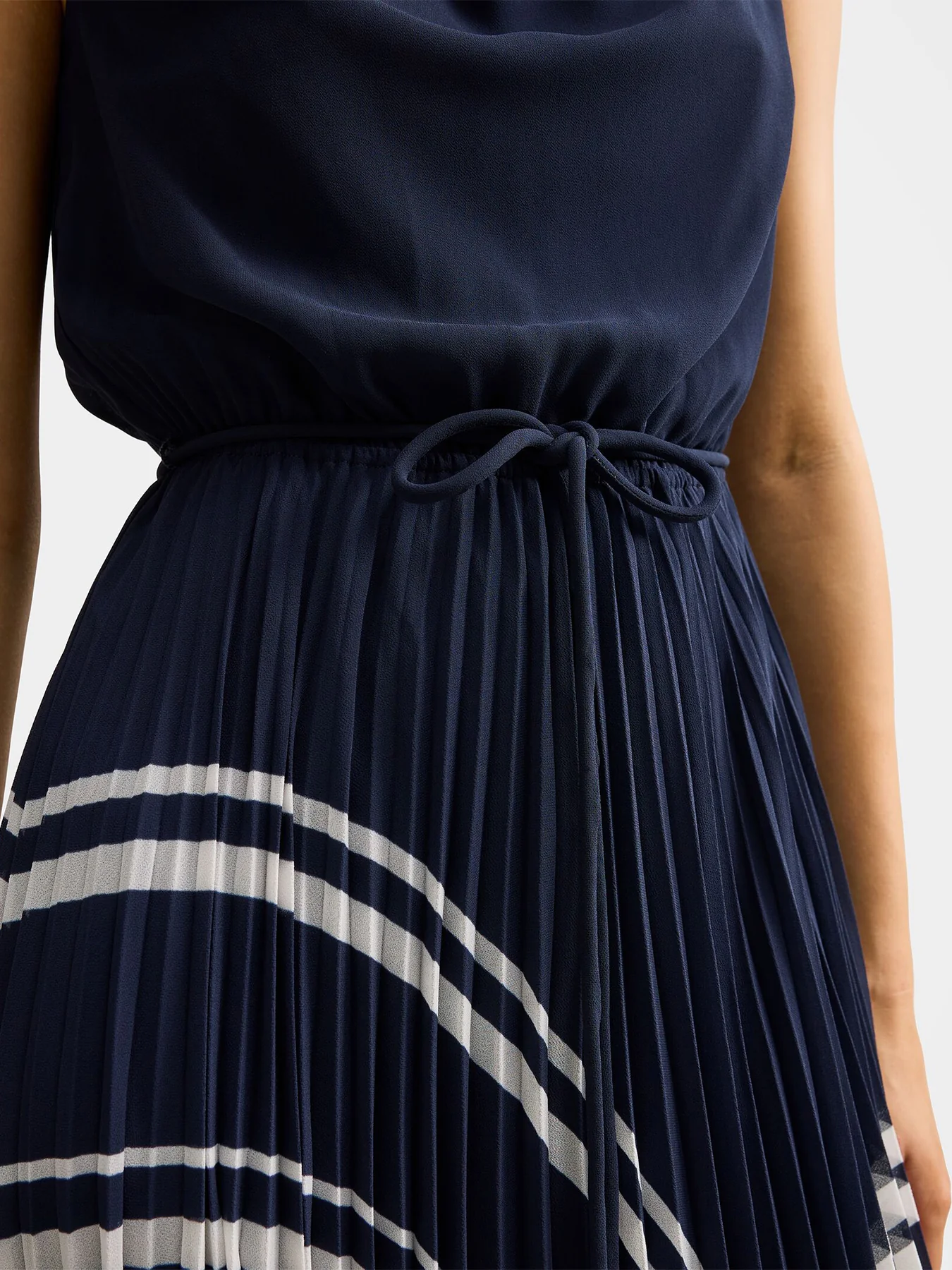 Addie Pleated Midi Dress Blue - Image 4
