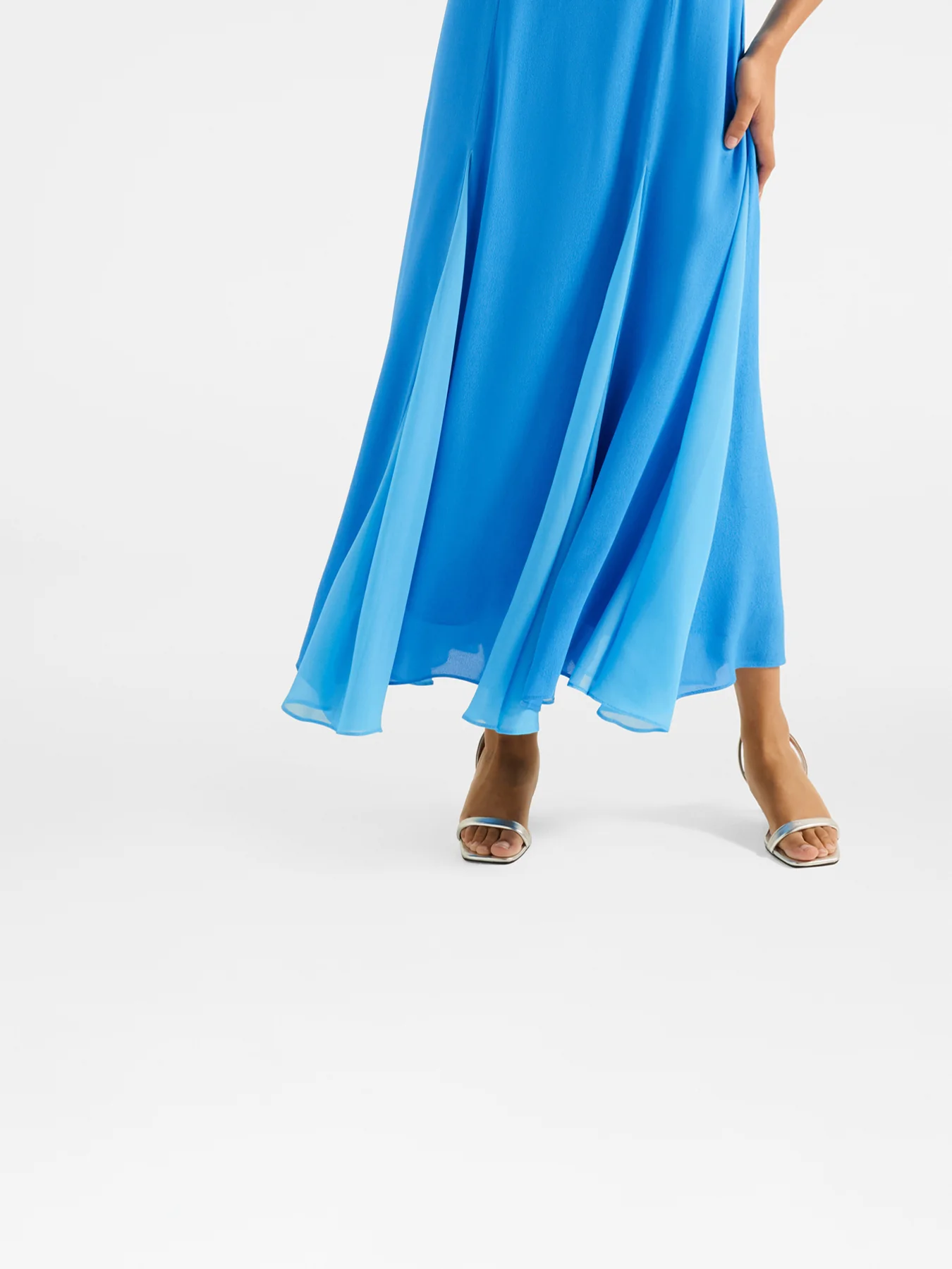 Dahlia Contrast Godet Maxi Dress - Image 4