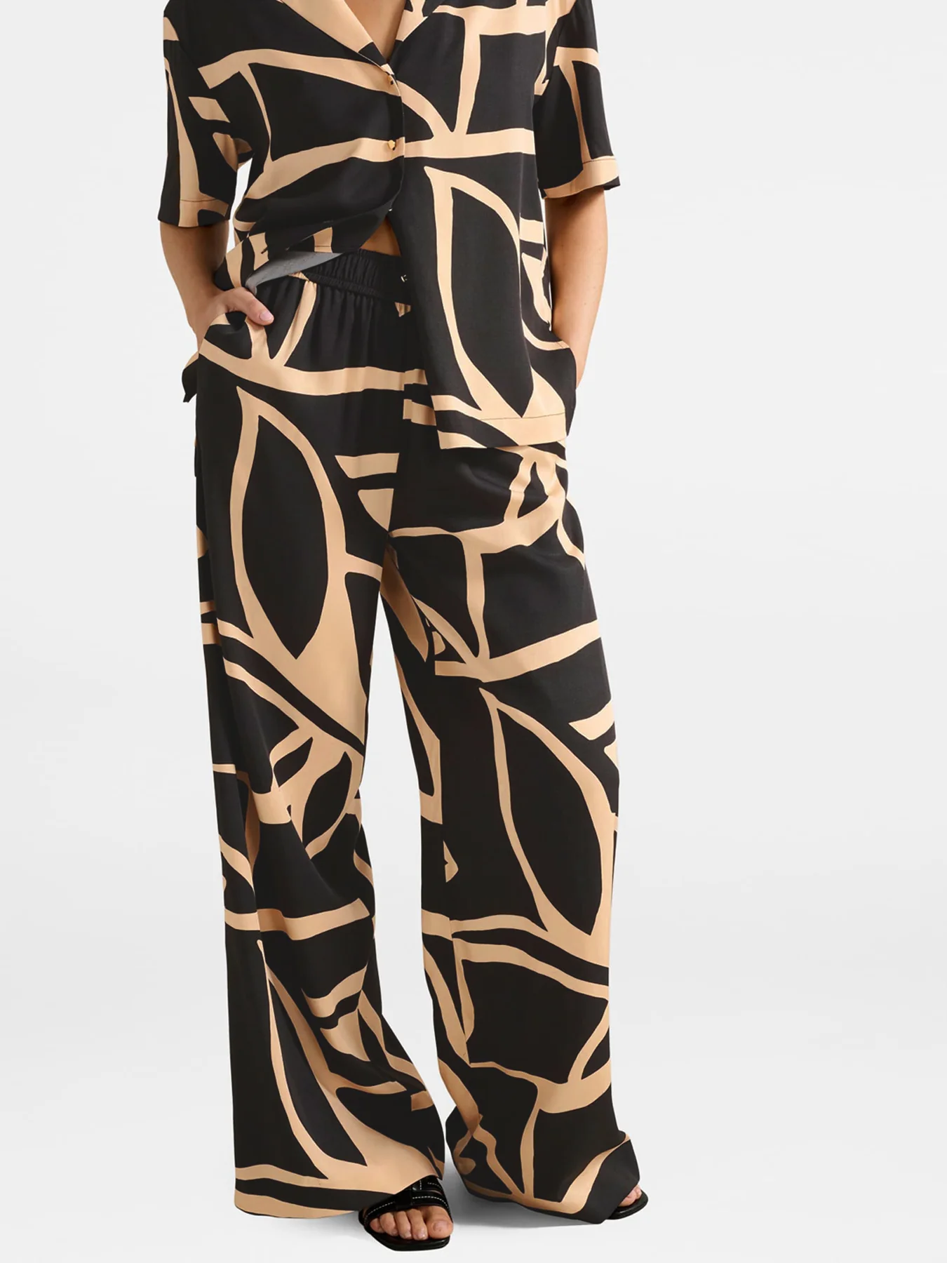 Ayla Printed Palazzo Pants - Image 5