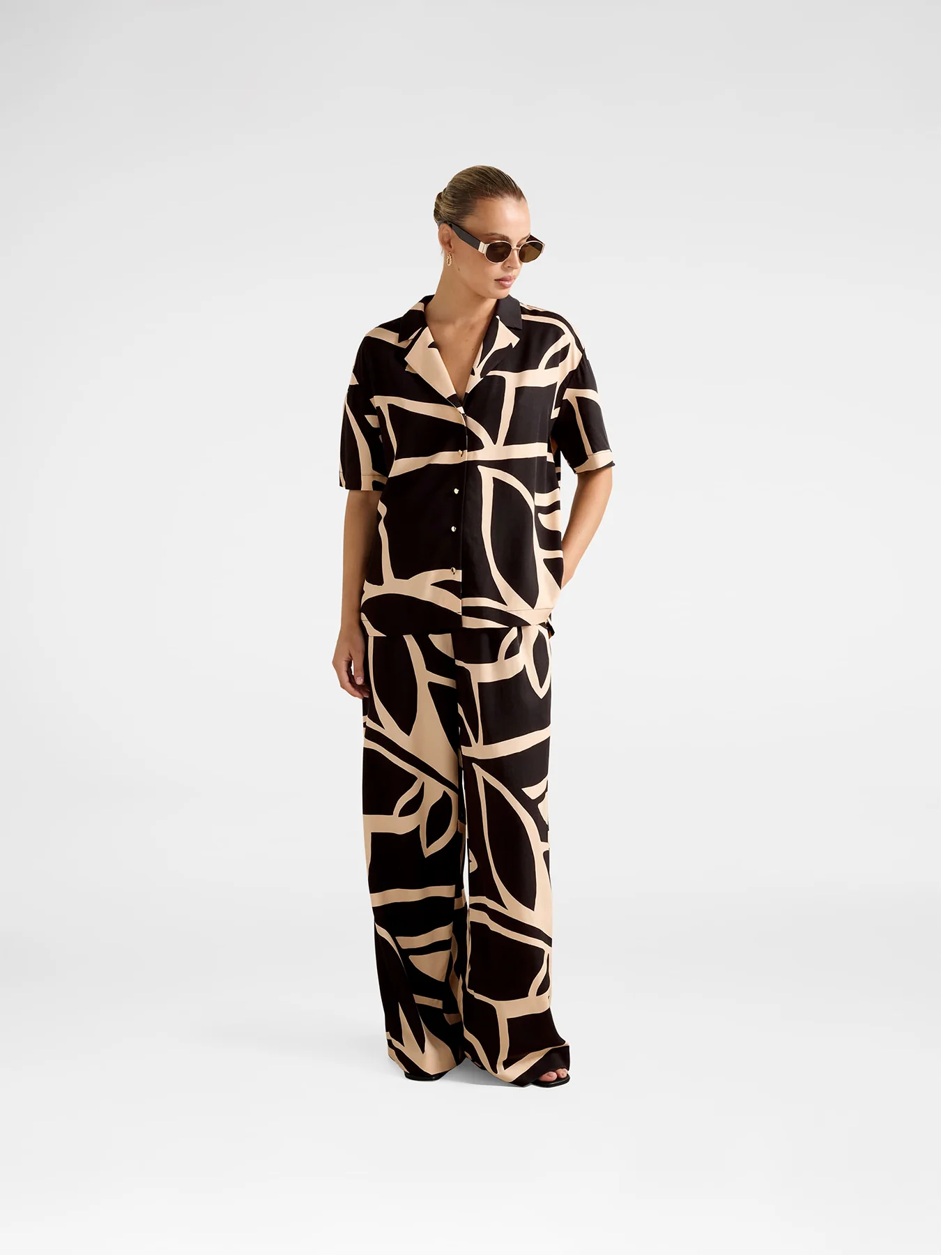 Flossie Printed Short Sleeves Shirt - Image 2