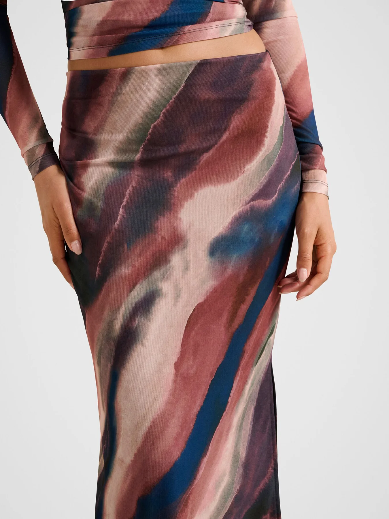 Mia Mesh Maxi Skirt - Image 5