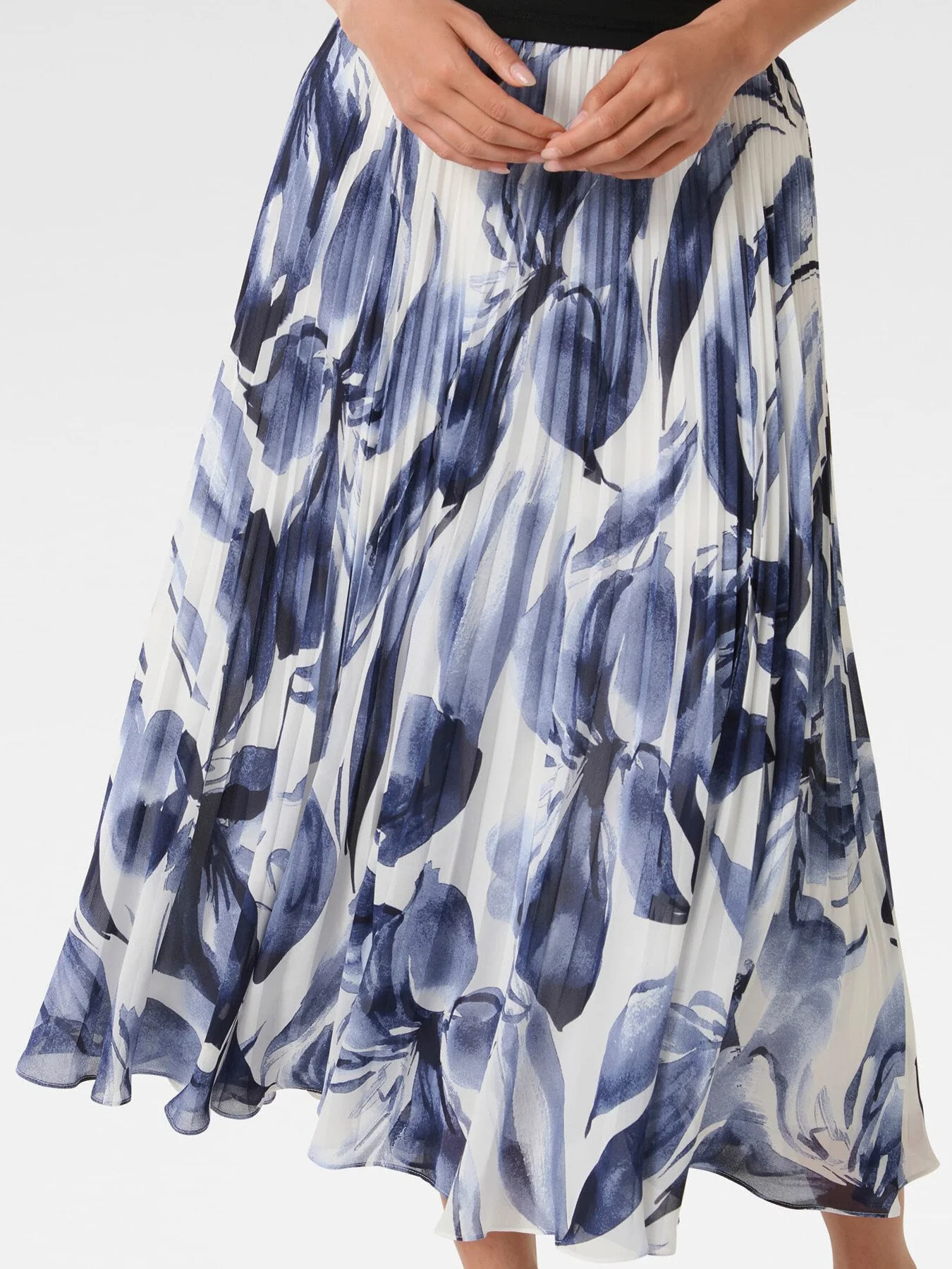 Aurora Pleated Skirt - Image 5