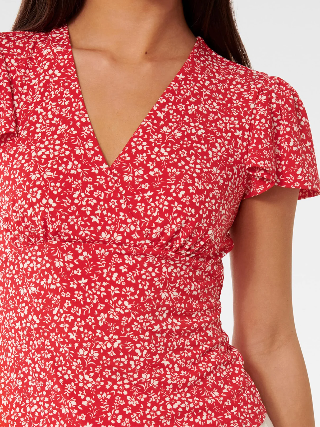 Lulu Printed Flutter Sleeves Top - Image 5